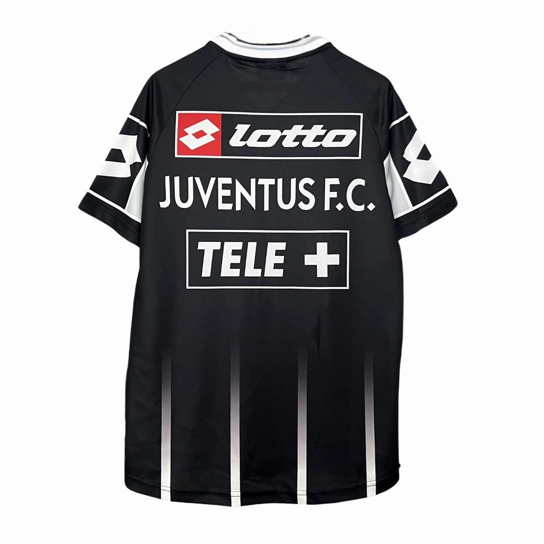 2000/01 Juventus Training Jersey Quick Pullover Design