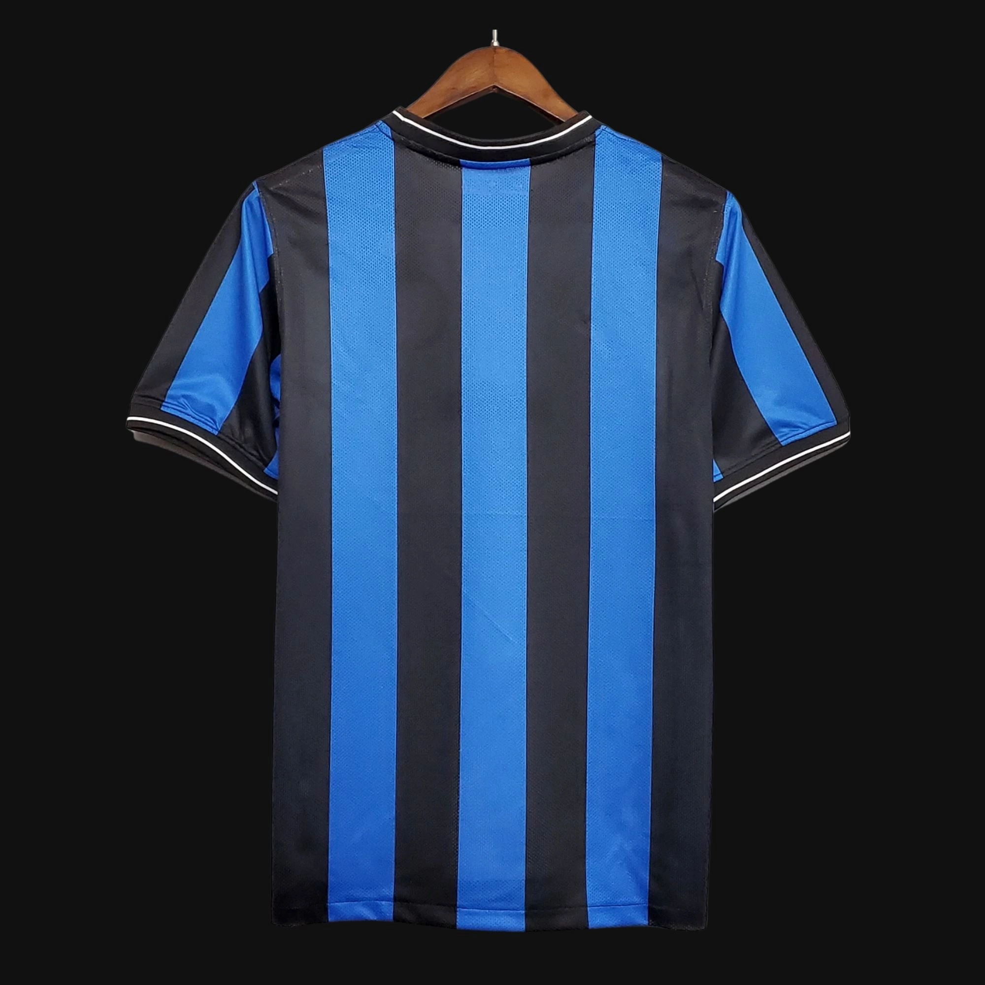 2009/10 Inter Home Jersey - Euro Final Kit Quick Movement