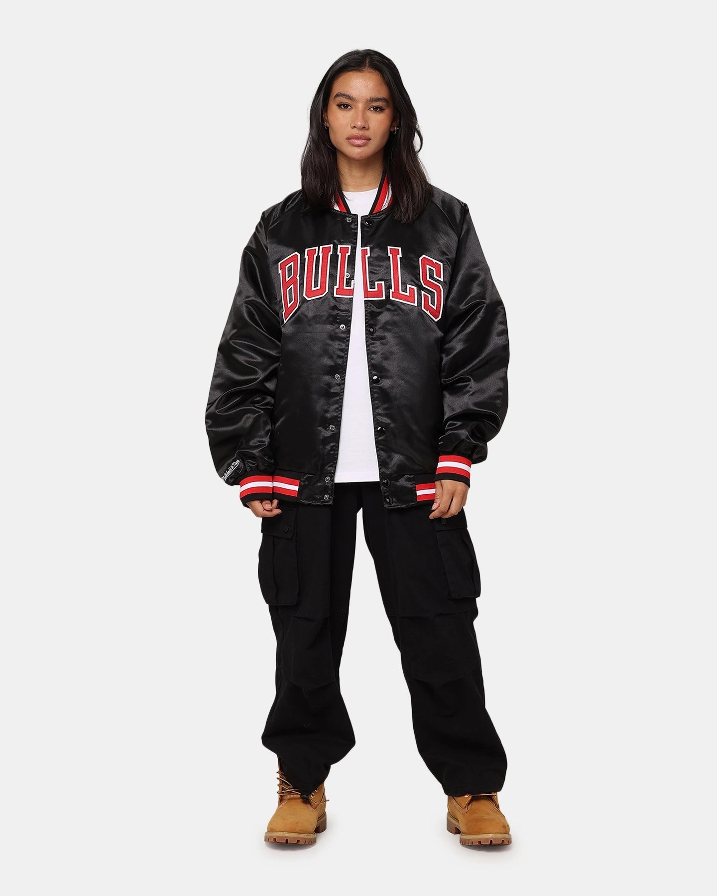 Mitchell & Ness Chicago Bulls Lightweight Satin Jacket Black Weather Resistant Coating