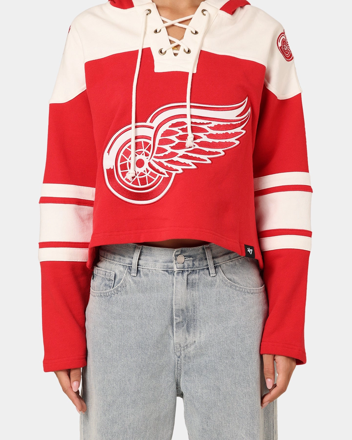 47 Brand Women's Detroit Red Wings Cropped Lacer Hoodie Red Flexible Hood suitable for photography
