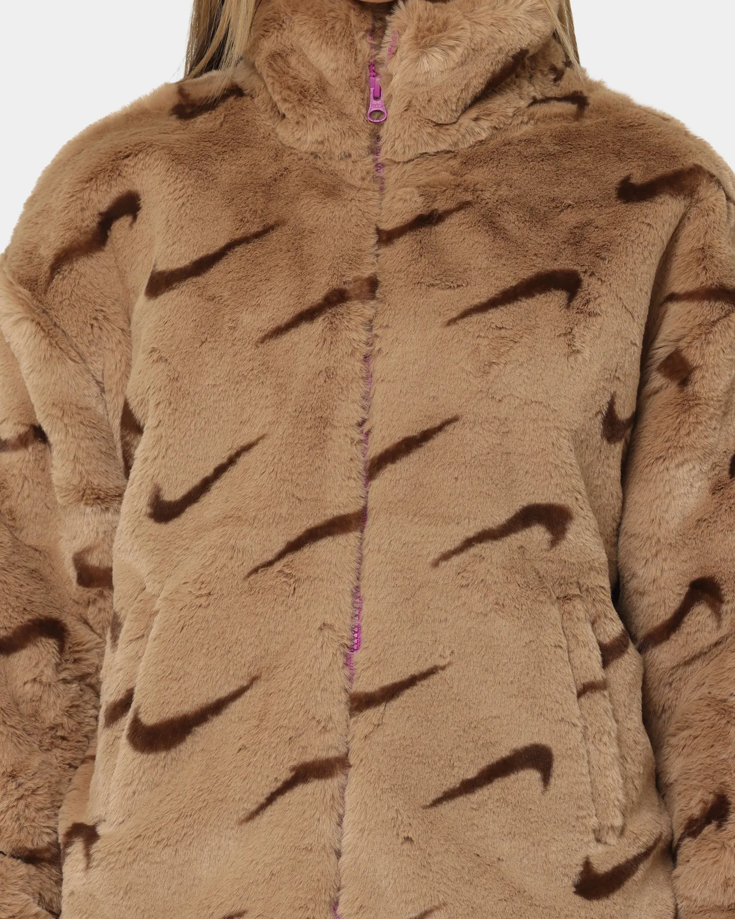Dual Zipper System suitable for fashion contests Nike Women's Nike Sportswear Faux Fur All Over Print Dark Driftwood