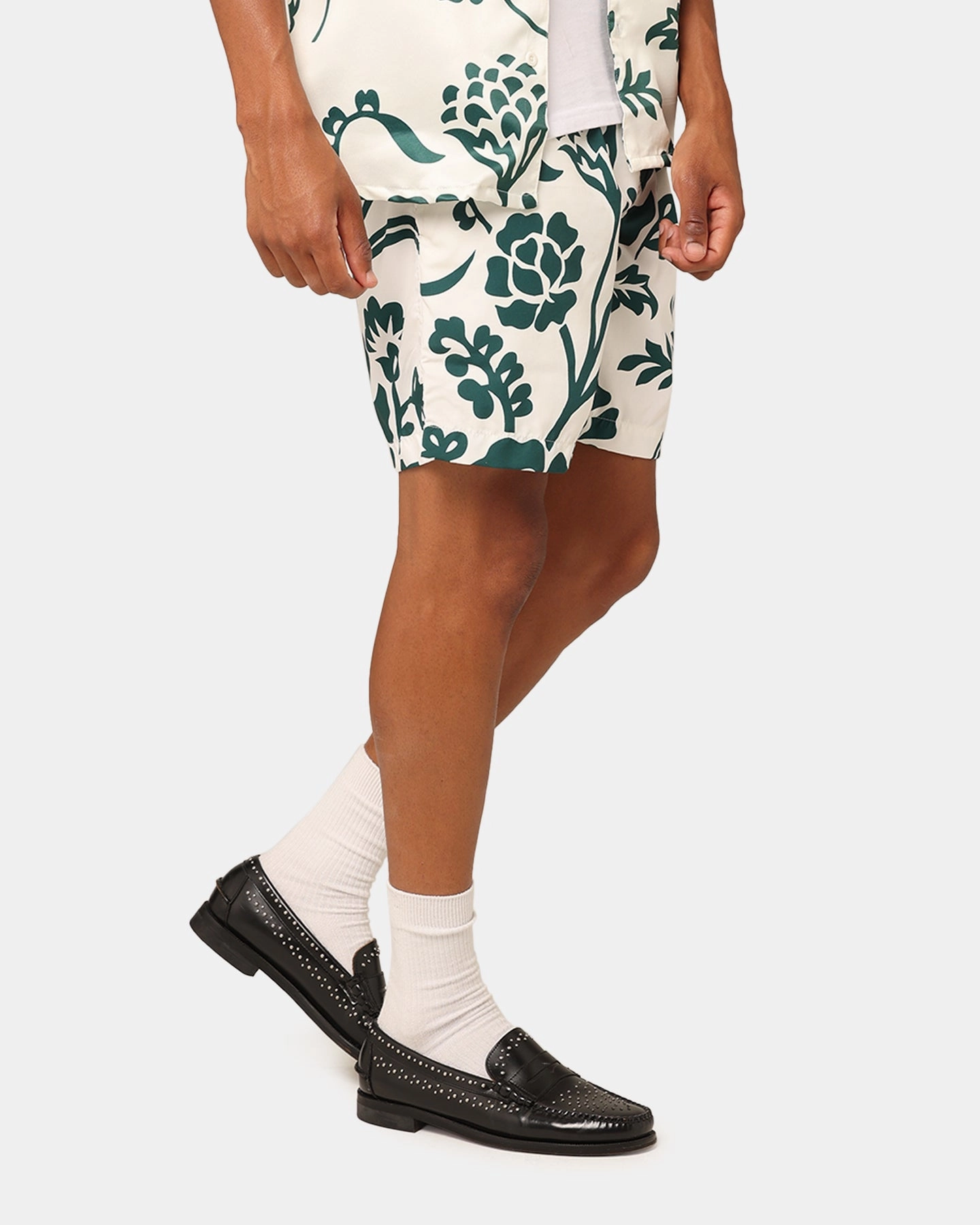 XXIII James Shorts Cream/Green All Season Adjustable Drawcord