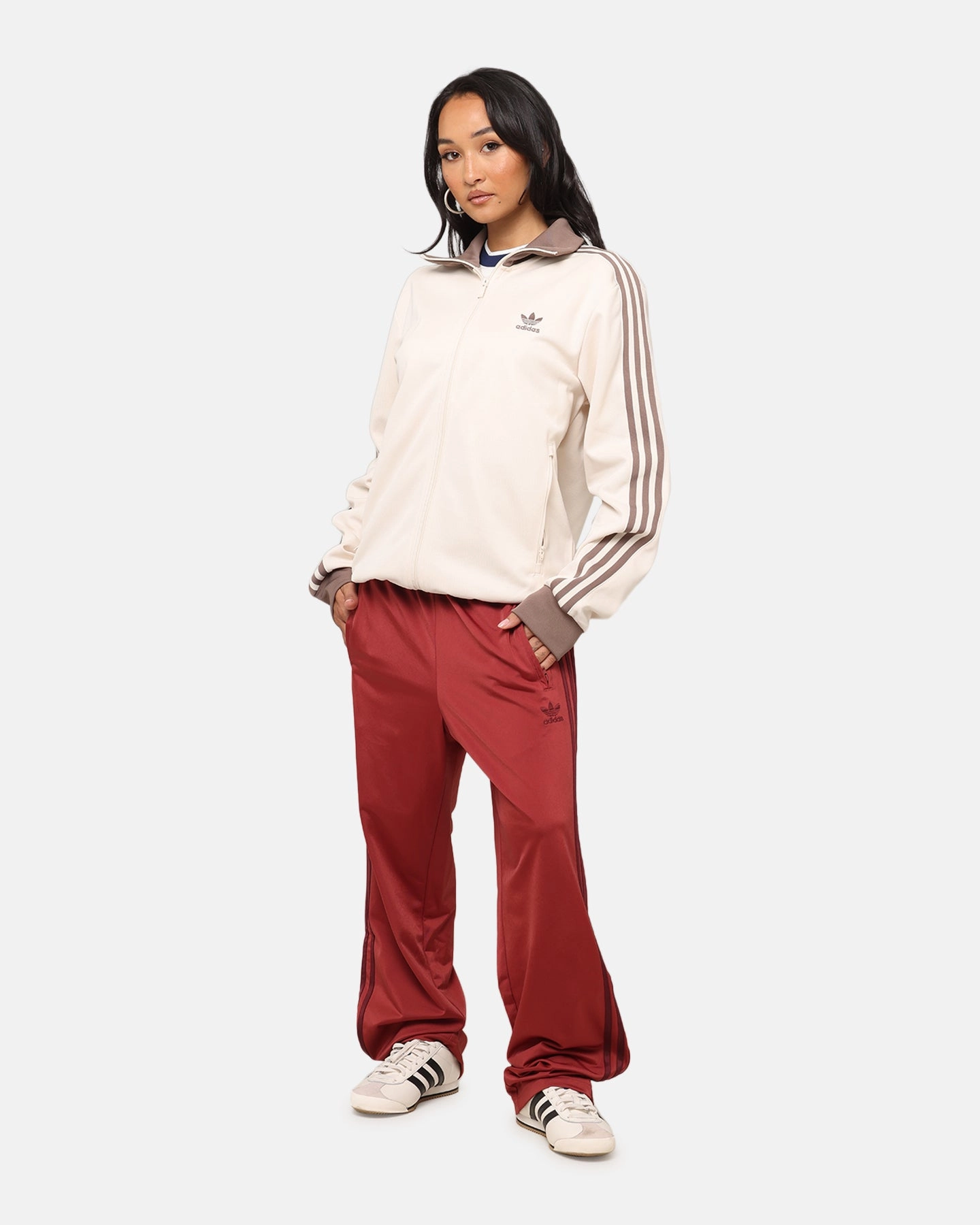 Adidas Adicolor Classics Track Top Wonder White Chic Look Rugged Outer Shell