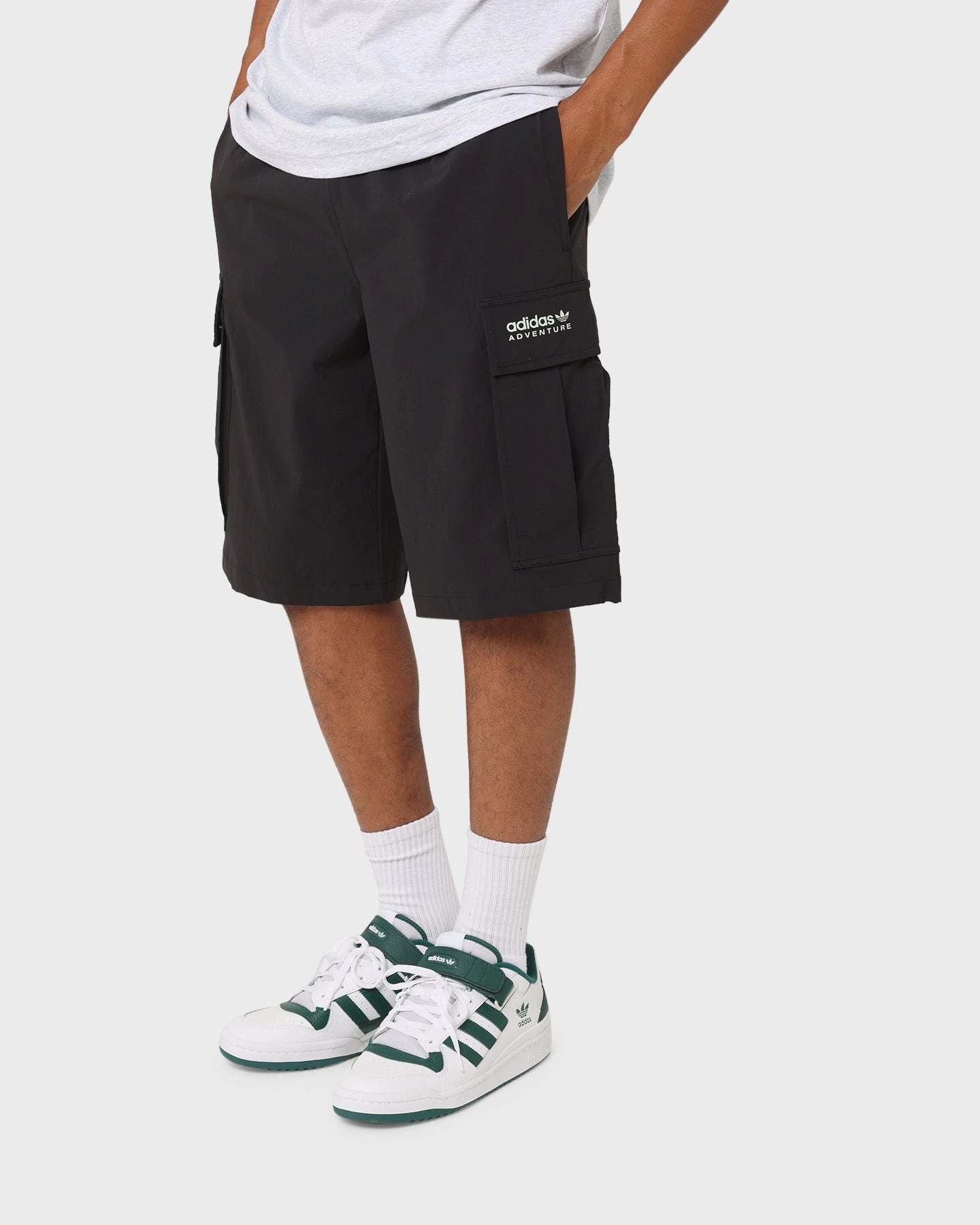 Adidas Adventure Cargo Shorts Black Sporty Style