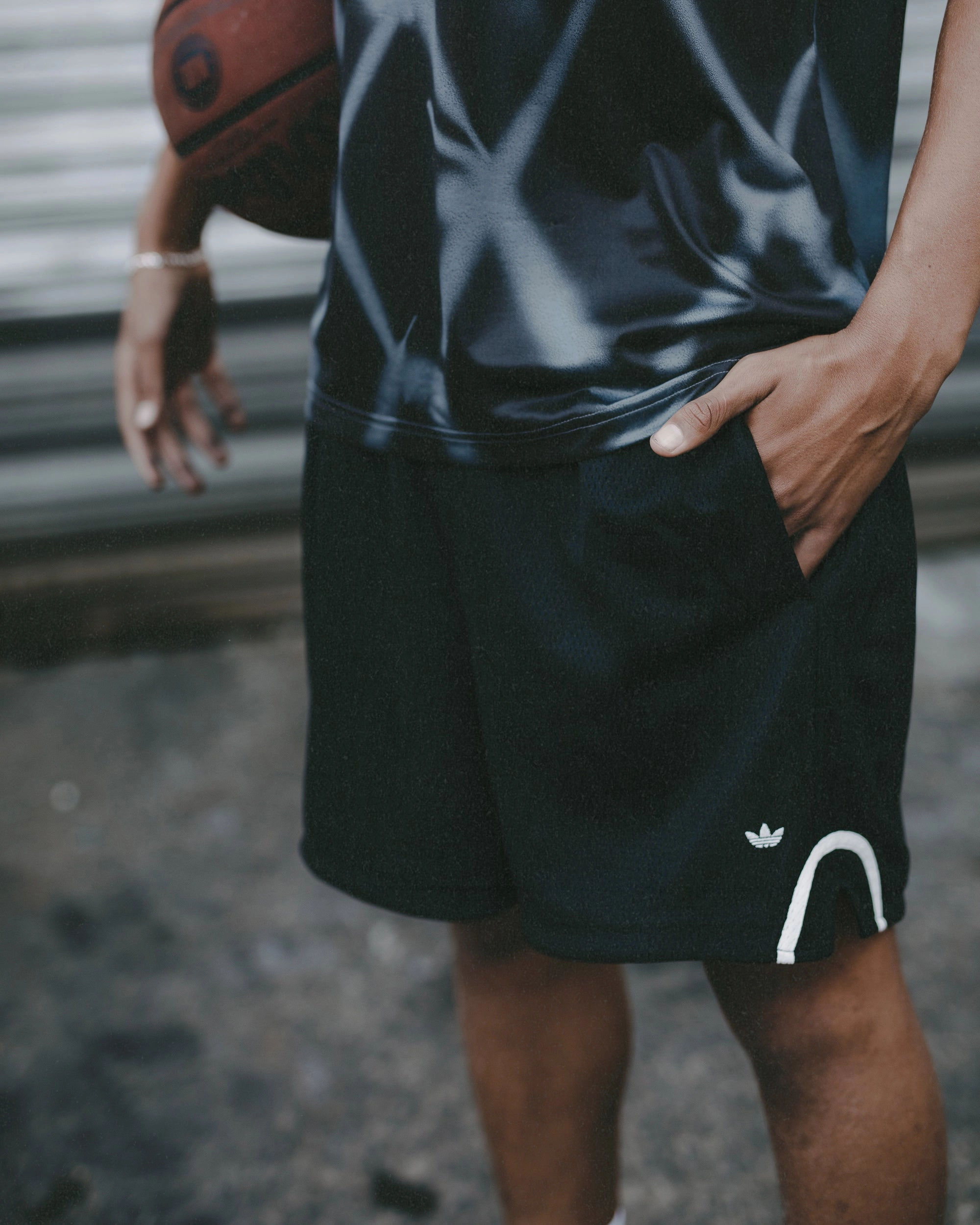 Adidas Basketball Mesh Shorts Black/Silver Summer Vibes