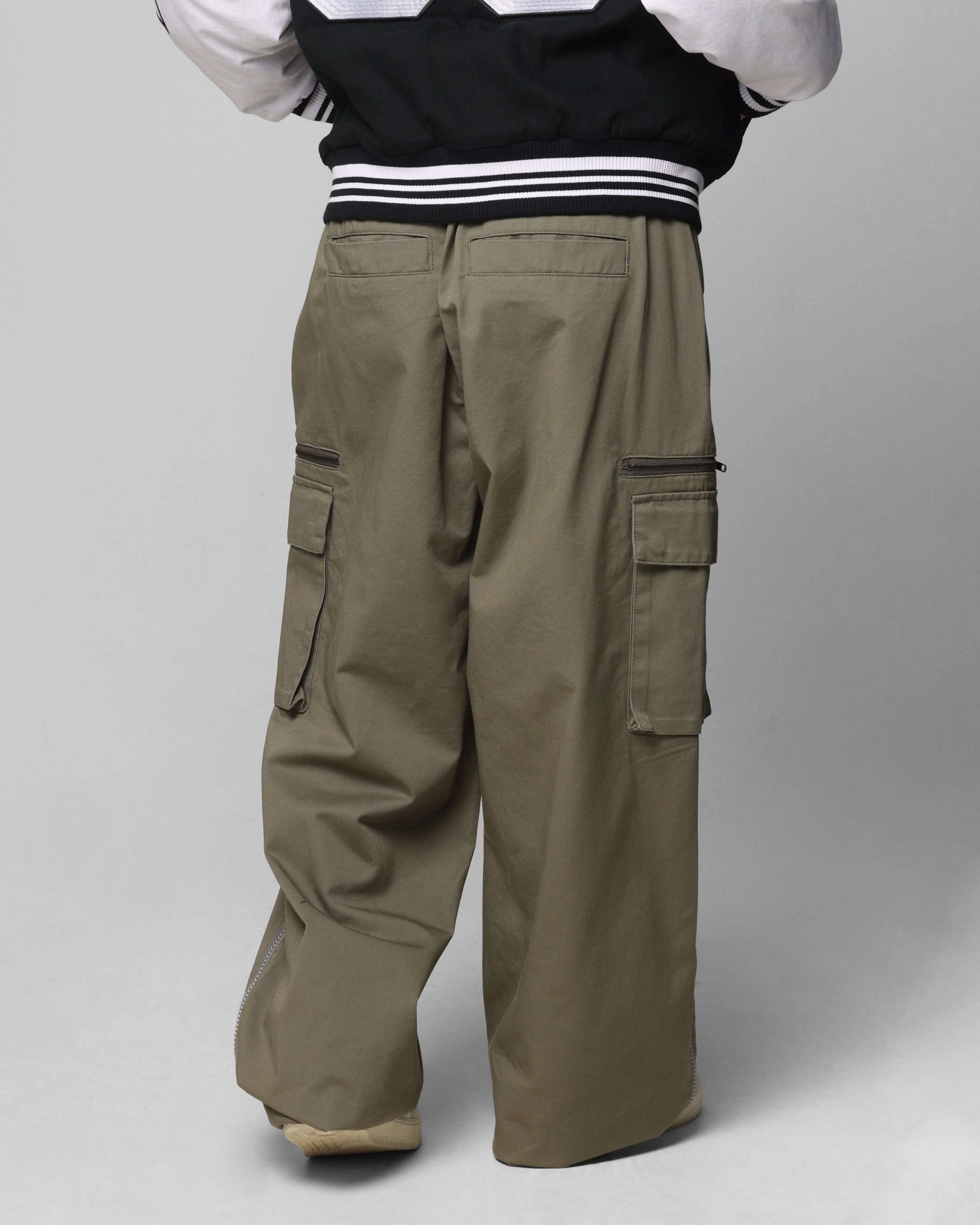 Smart Layer Loiter Shadow Cargo Pants Khaki