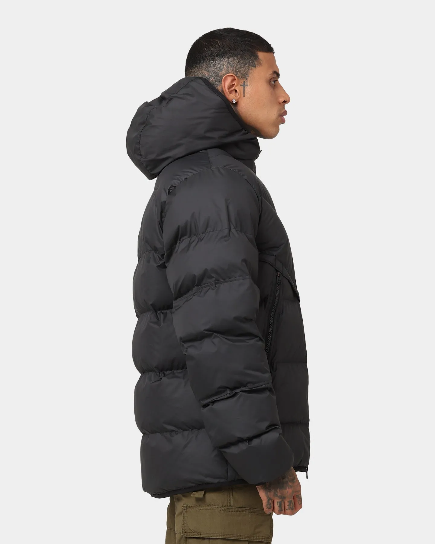 Nike Storm-FIT Windrunner PRIMALOFT Puffer Jacket Black/Black/Sail Secure Chest Pocket