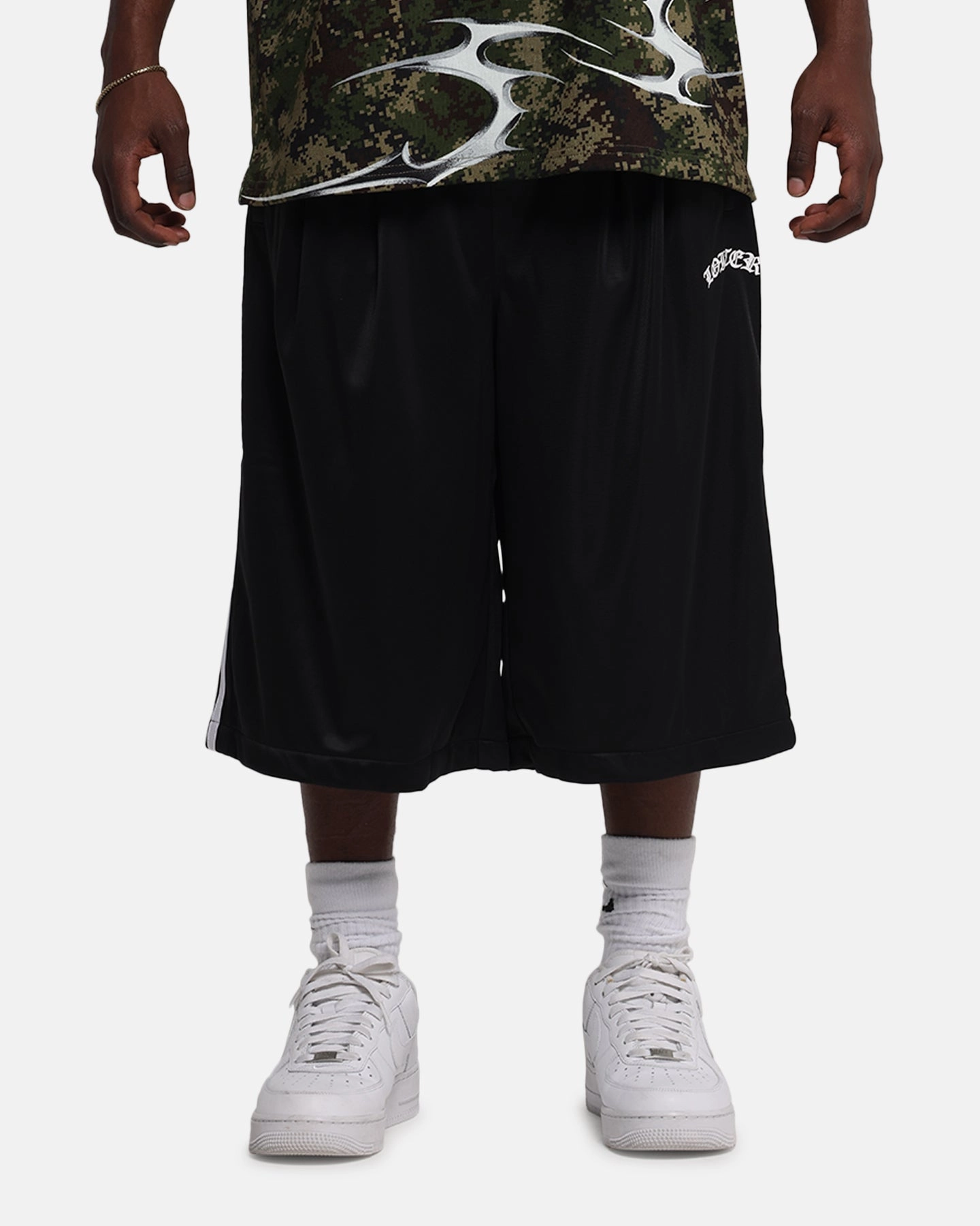 Loiter Track 3 Quarter Shorts Black Outdoor Ready