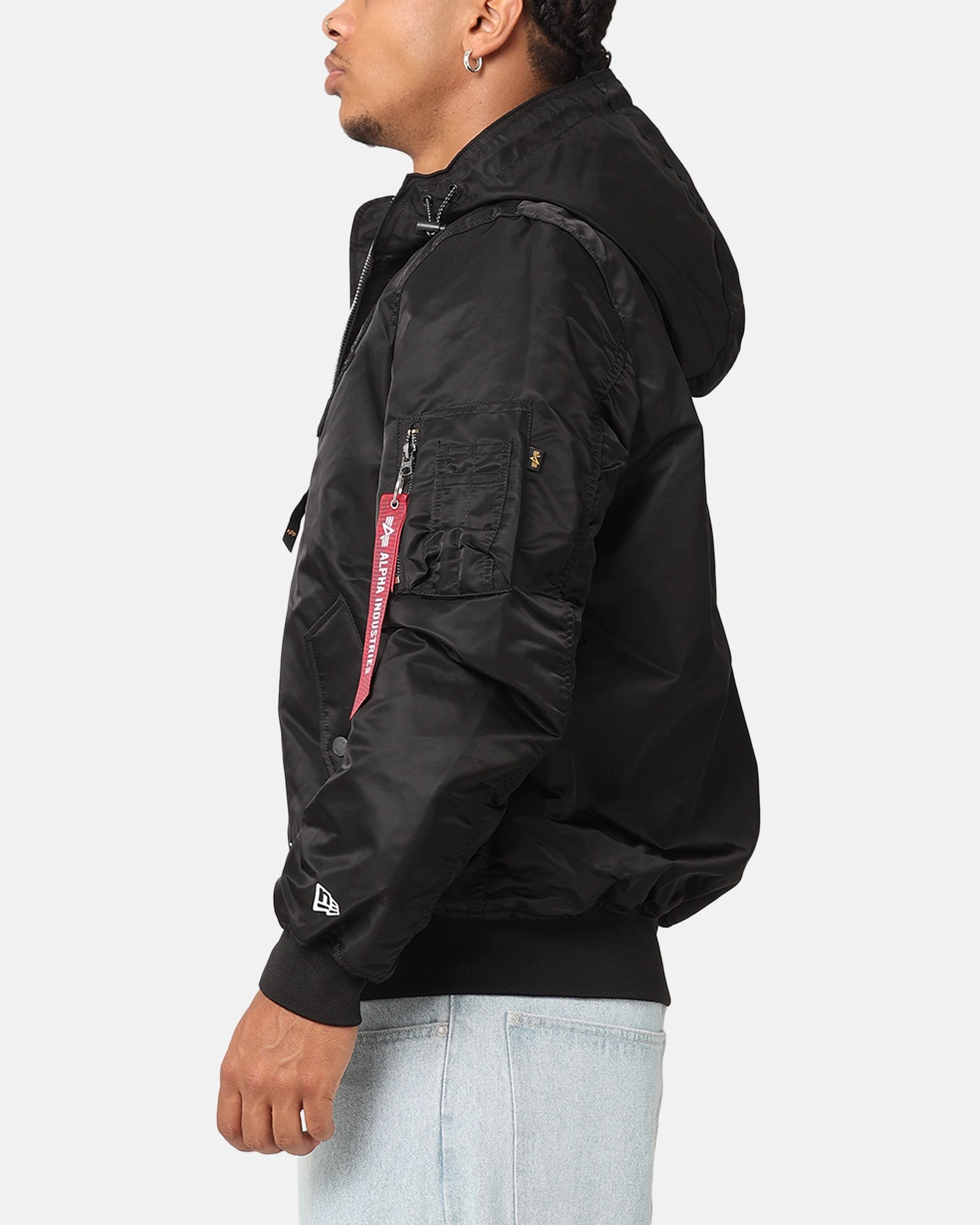 New Era Chicago Bulls Alpha Industries L-2B Hooded Bomber Jacket Black Odor Control Treatment