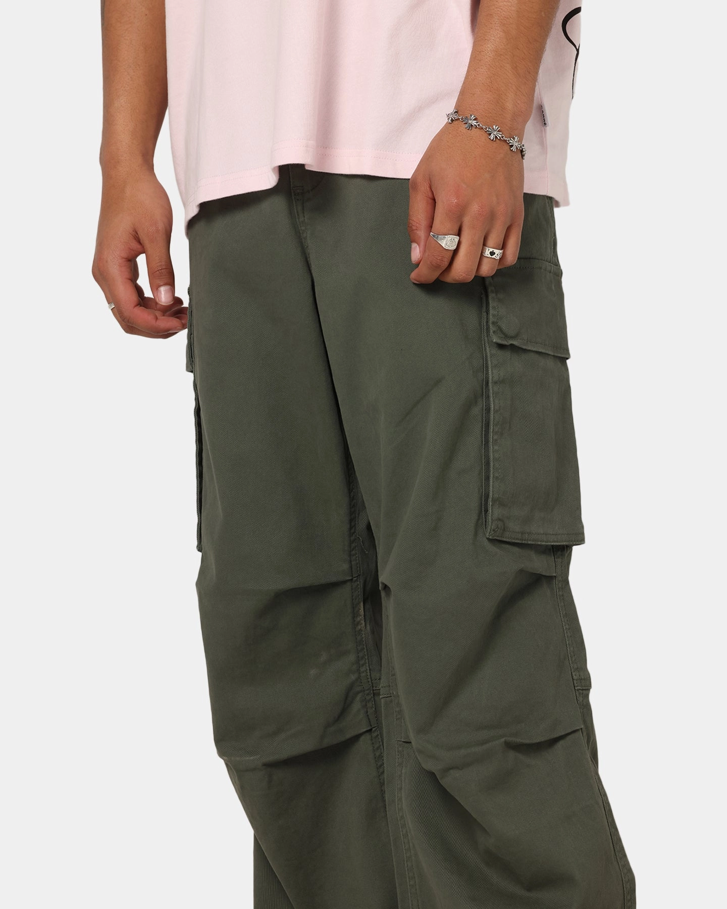 Timeless Layers Simple Fit Carre Classic Cargo Pants Khaki