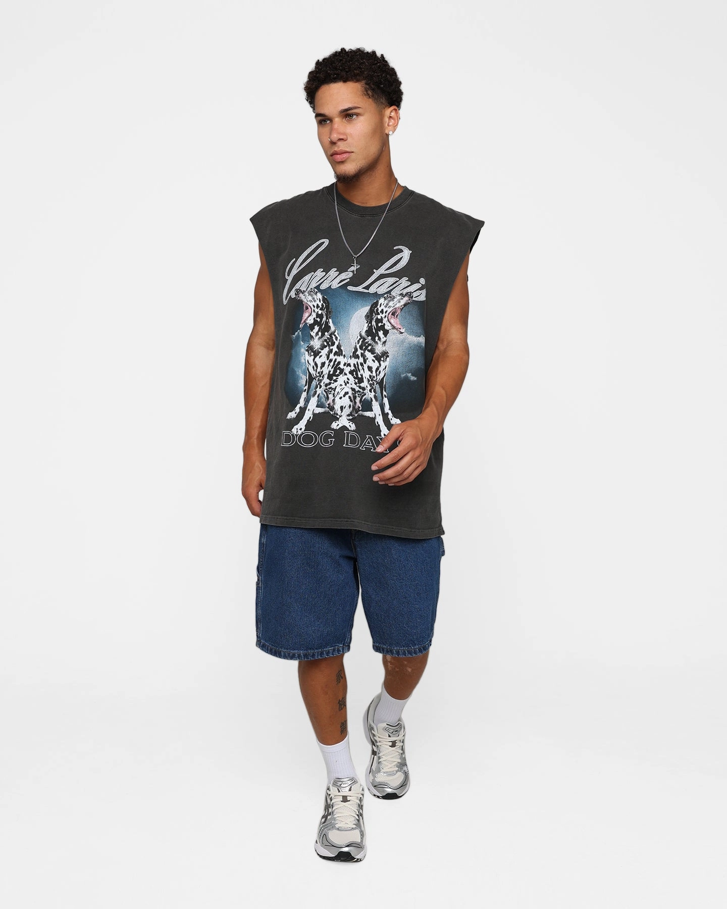 Carre Dog Days Muscle T-Shirt Black Wash Sporty Chic