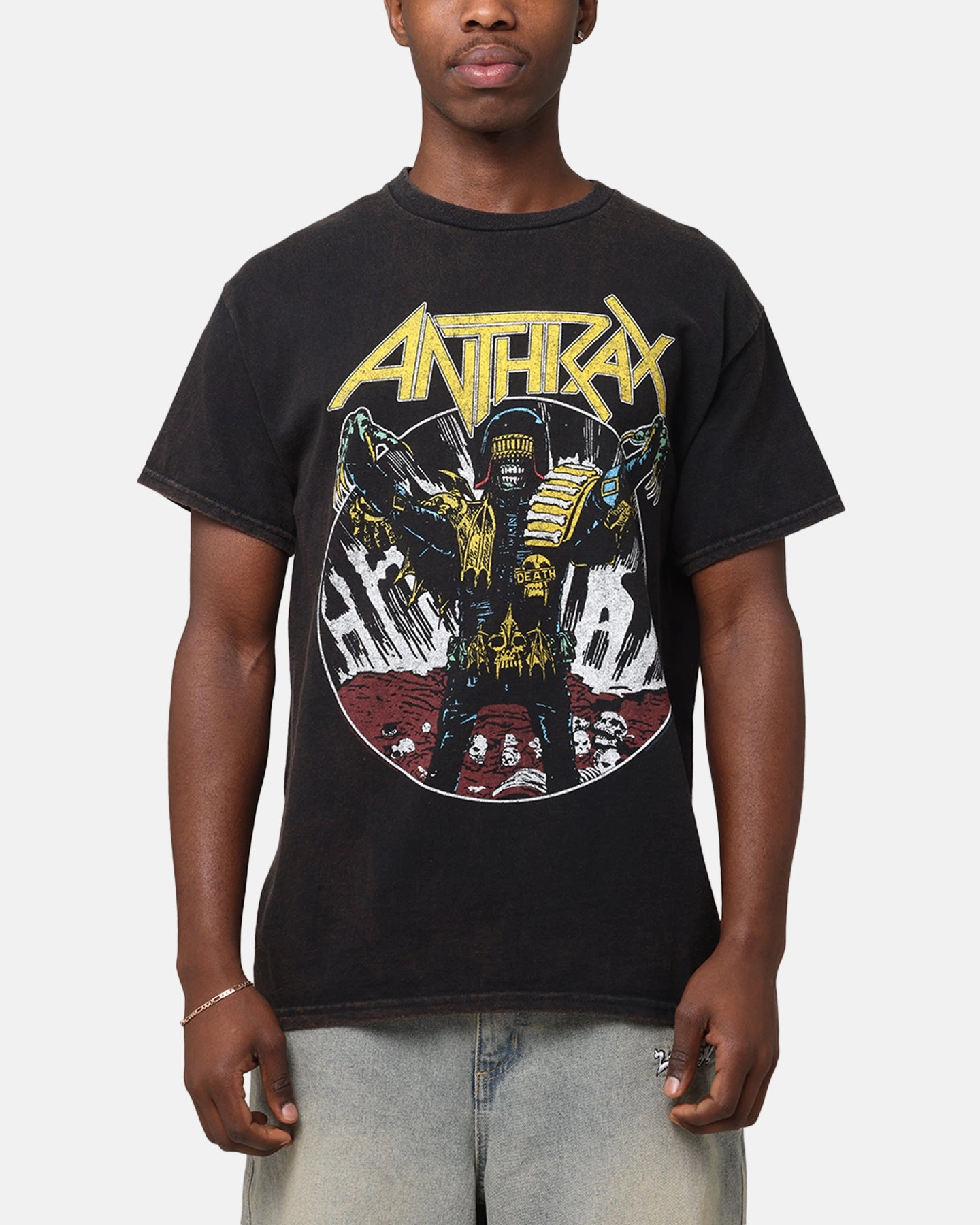 Bold Look Casual Layer Anthrax ATL World Tour T-Shirt Black Vintage