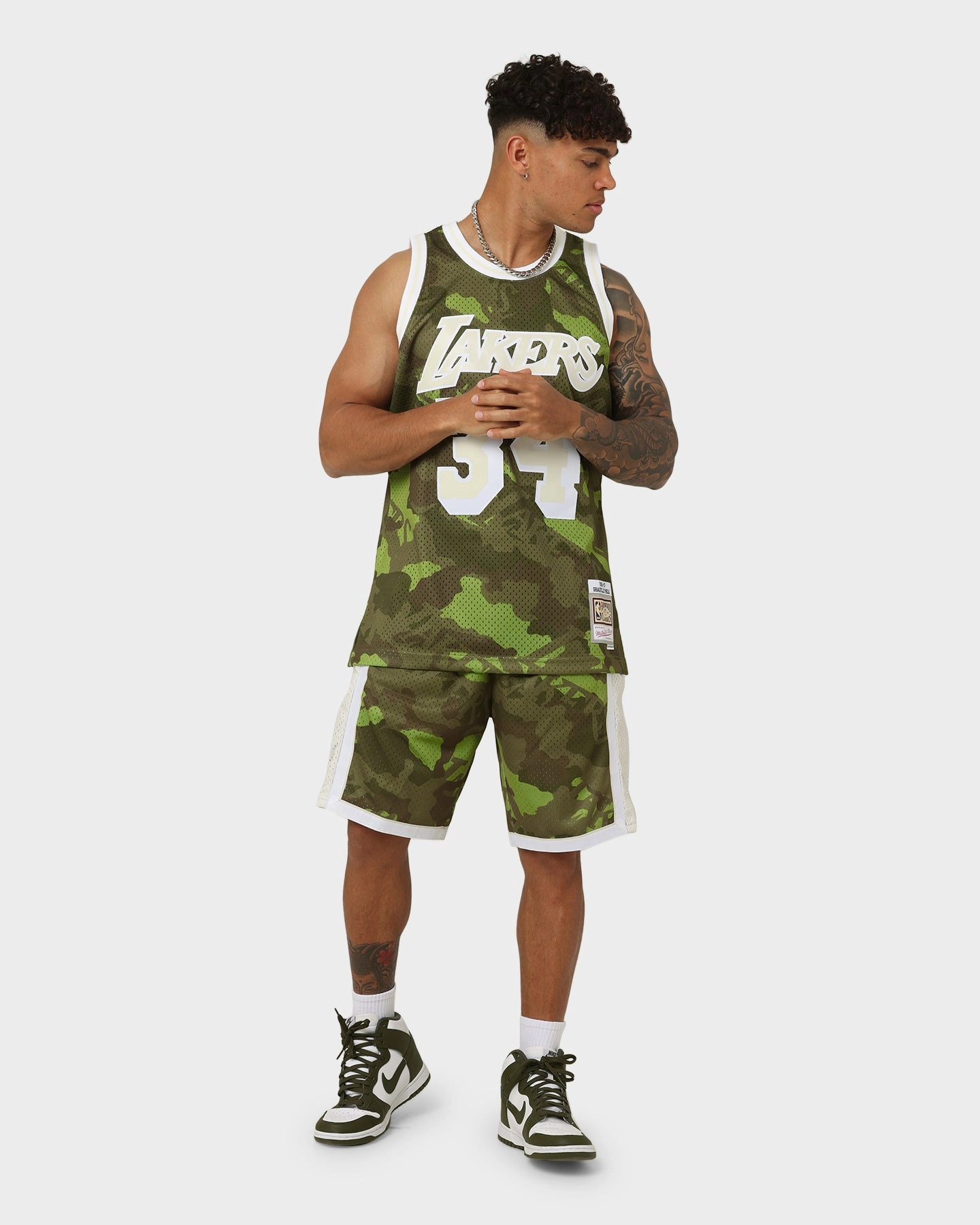 Double Layered Knees Mitchell & Ness Los Angeles Lakers '96-'97 Camo Swing Shorts Green Camo