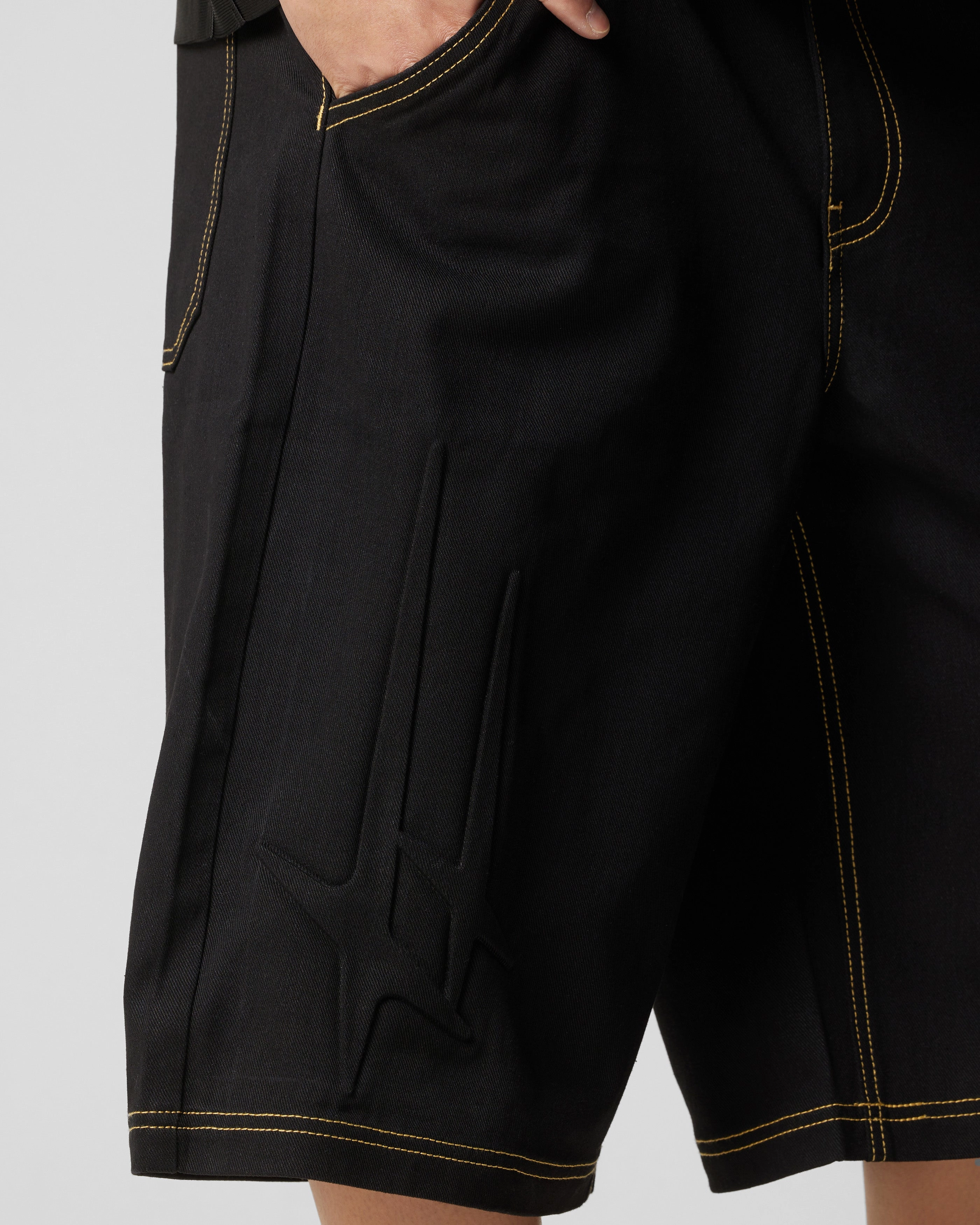 Tagless Design Loiter Star Child Jorts Black