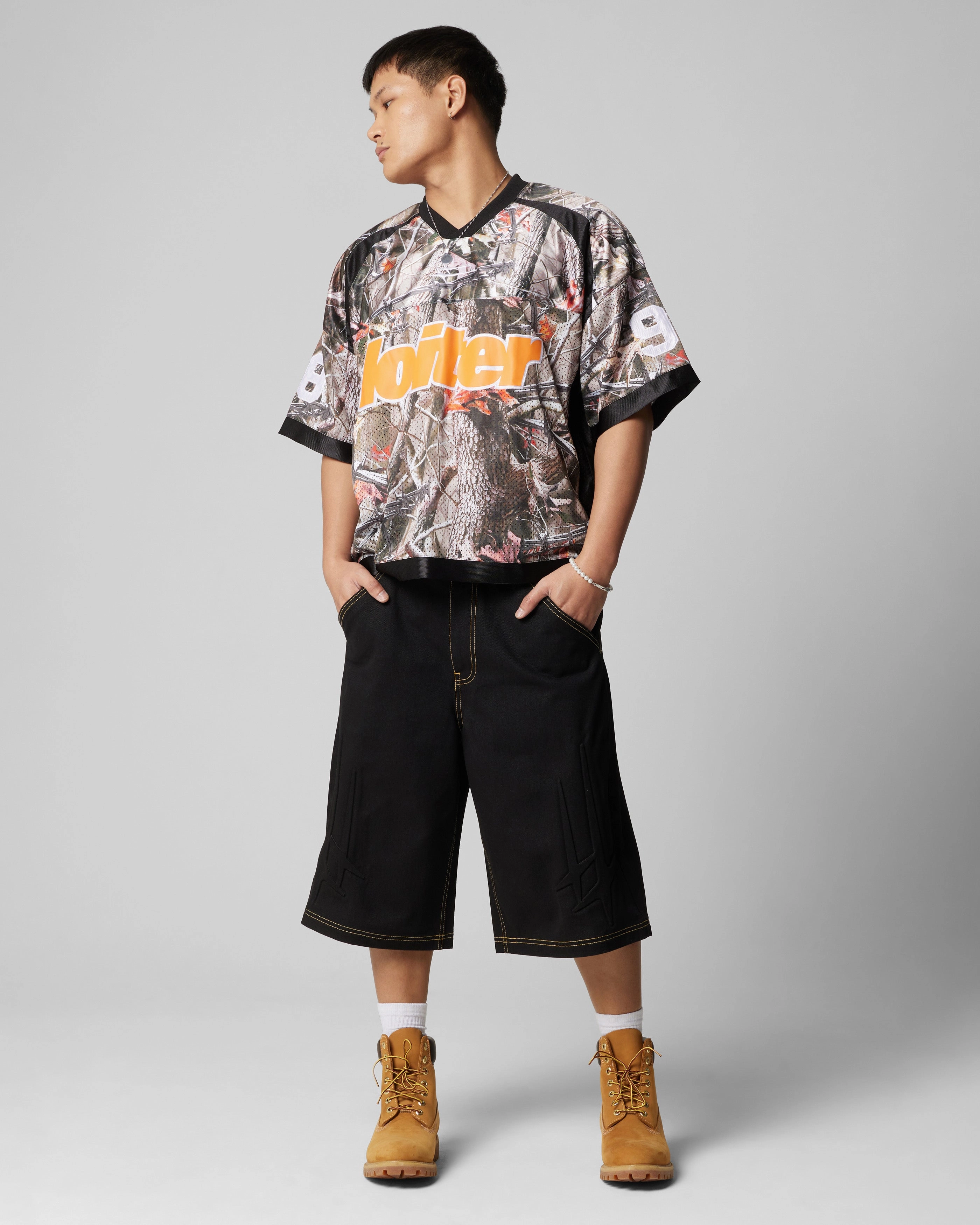 yoga clothing Flatlock Seams Loiter Star Child Jorts Black