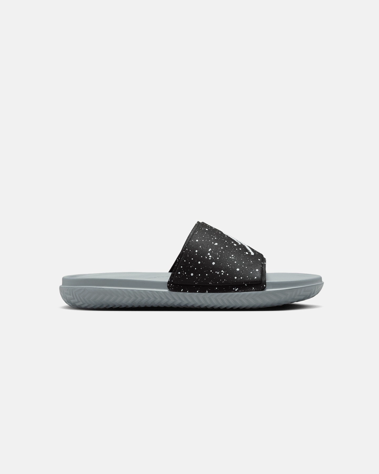 Multi Pocket Design Tagless Design Jordan Jumpman Slides Black/White
