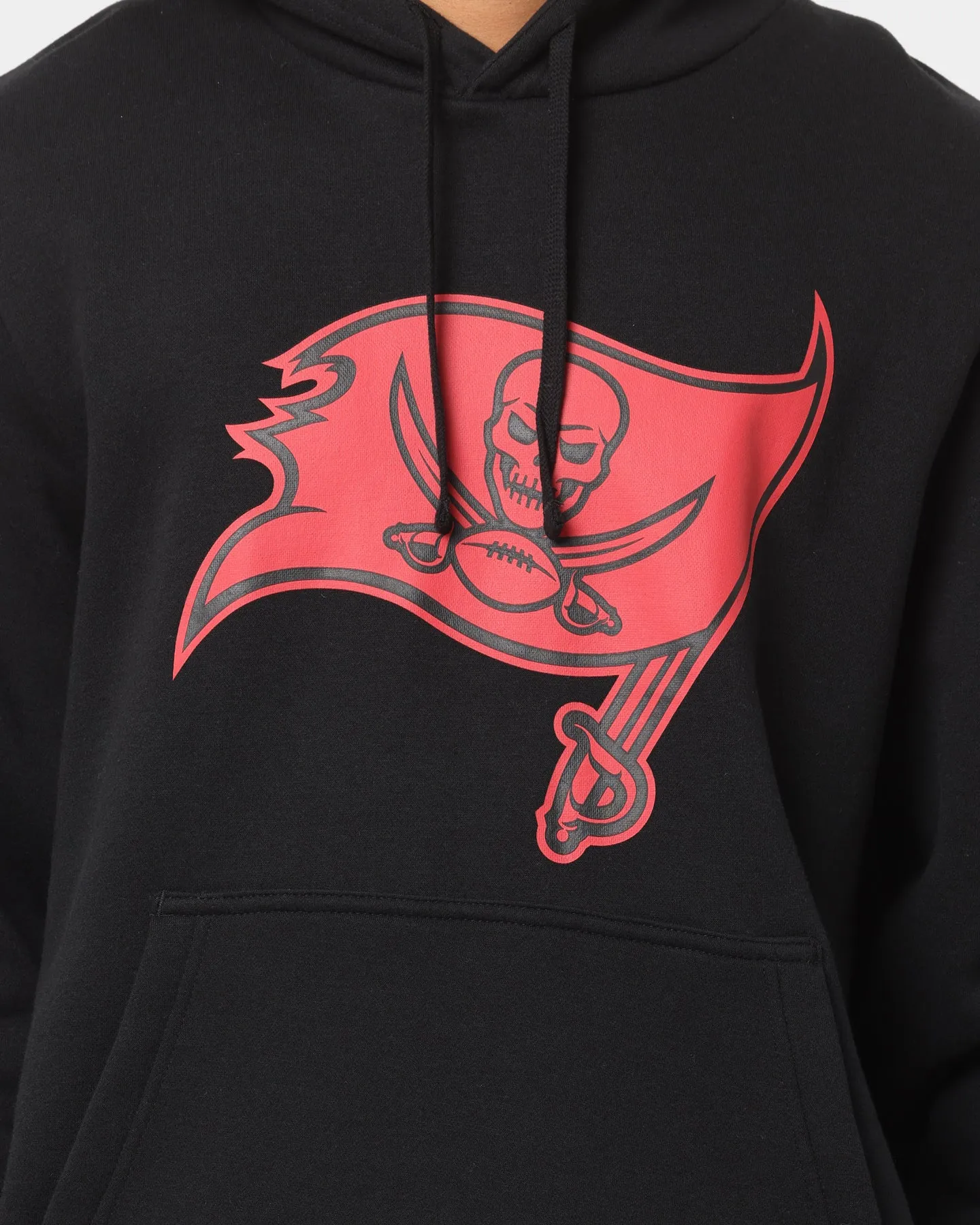New Era Tampa Bay Buccaneers Hoodie Black/Red cold - weather essential Win