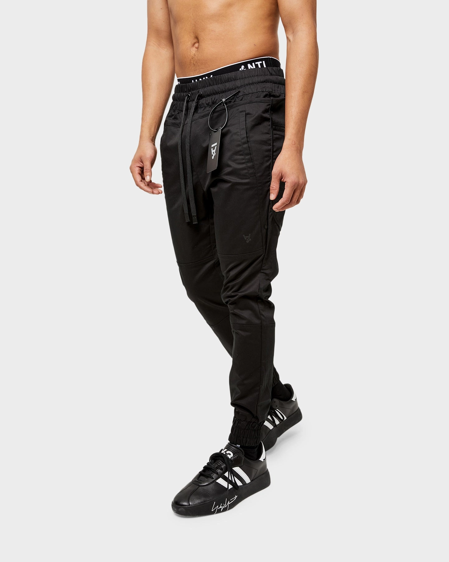 The Anti-Order Component Sneaker Jogger Black LightweightComfort TearResistantMaterial