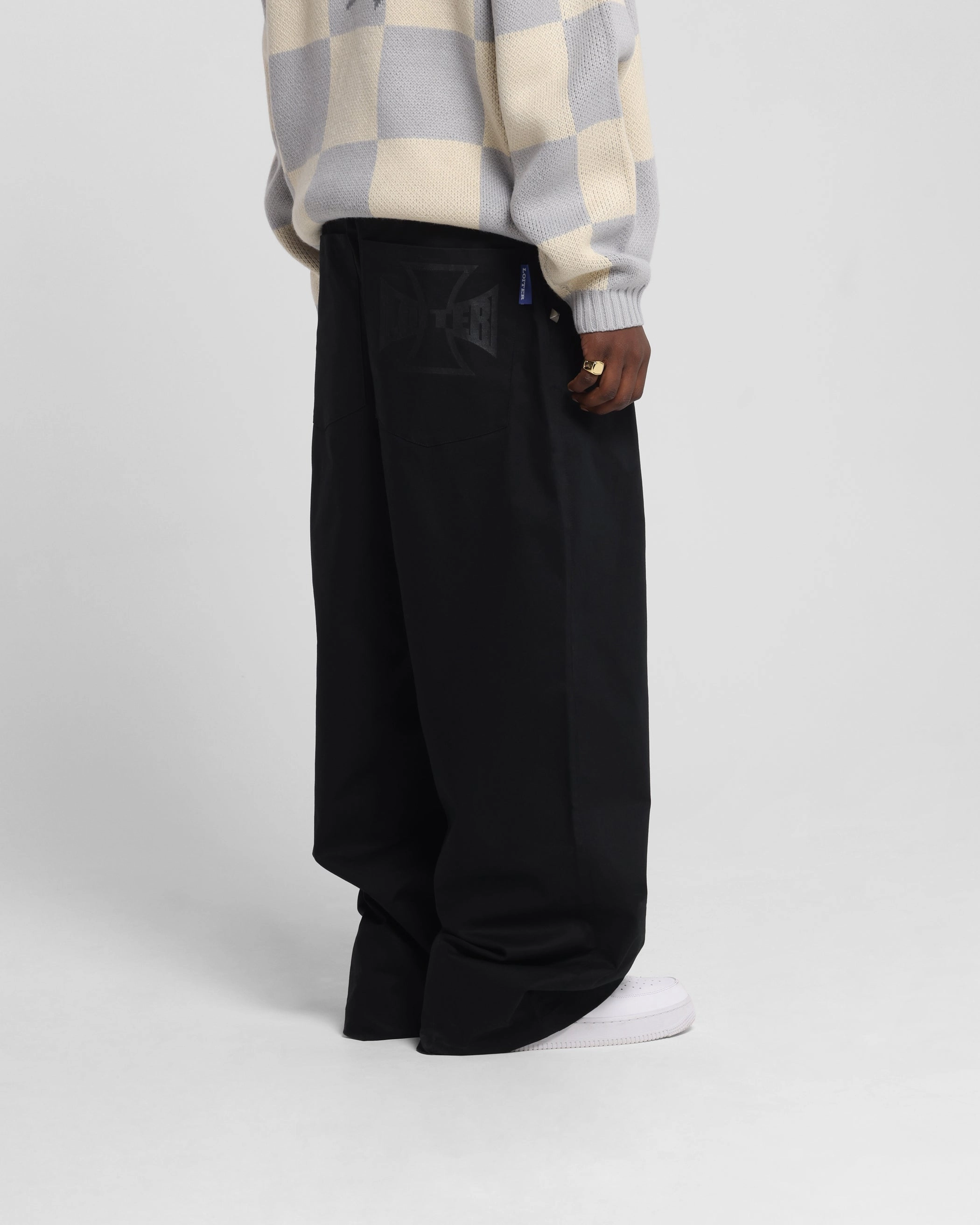 Simple Fit Loiter Atlas Trousers Black