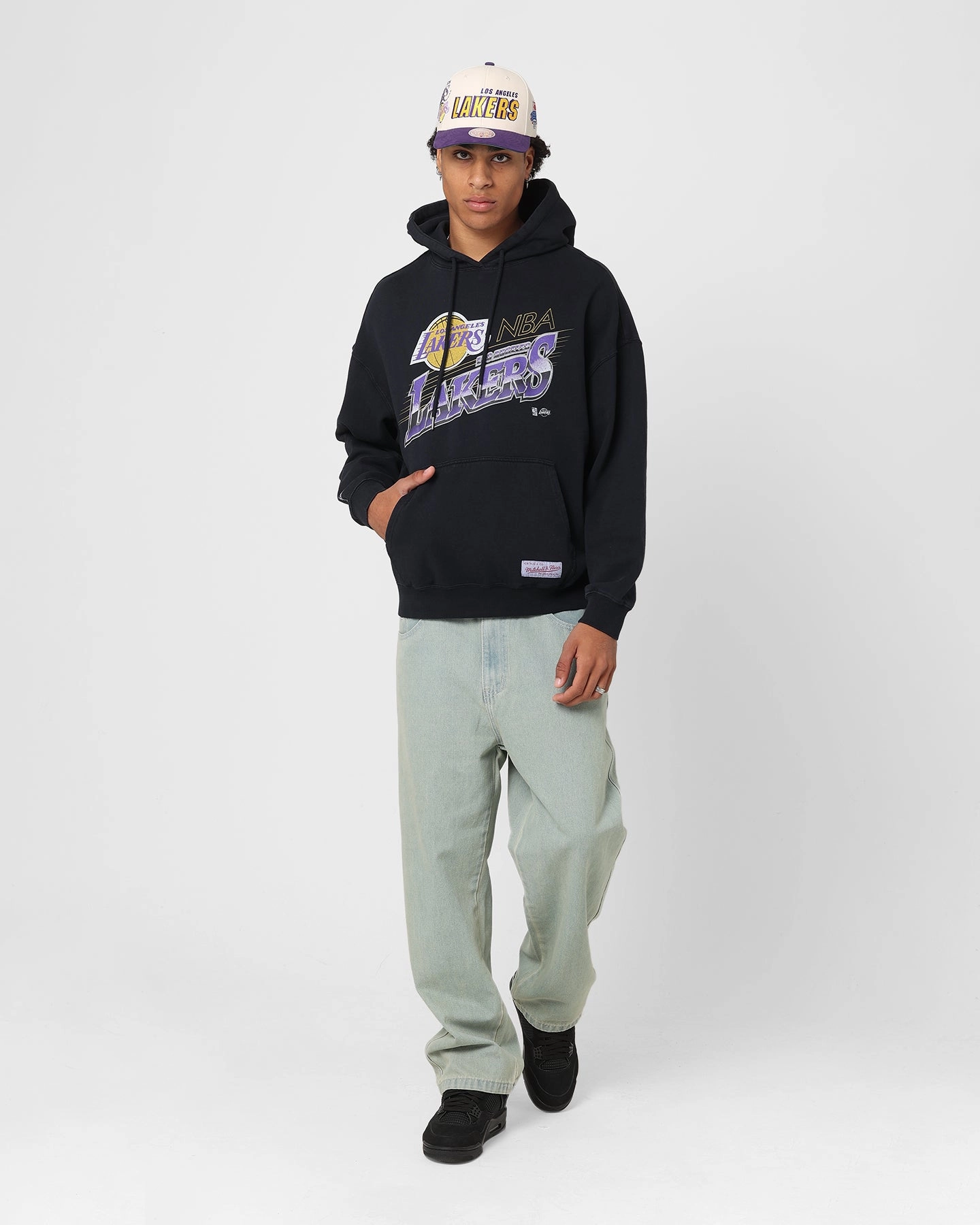Mitchell & Ness Los Angeles Lakers Last Second Shot Hoodie Faded Black group outing
