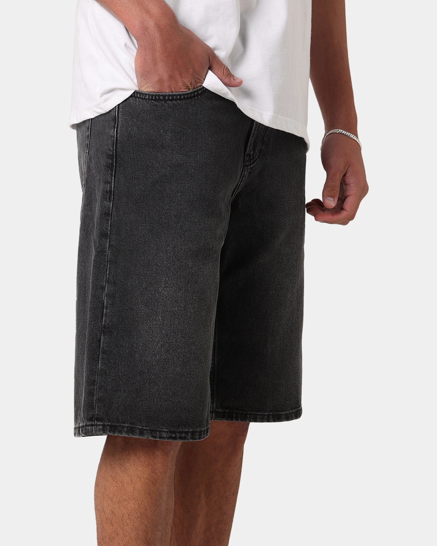 Outdoor Layer RollUpFasten Calvin Klein 90's Loose Denim Short Washed Black