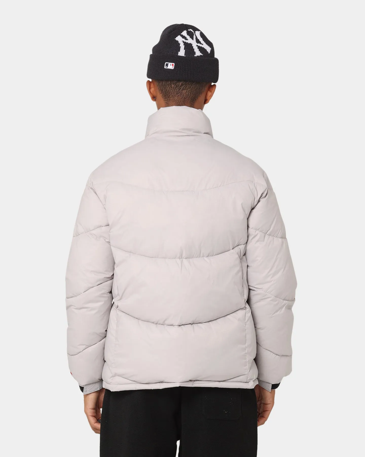Determination Detachable Hood Carr?? Wave Puffer Jacket Grey