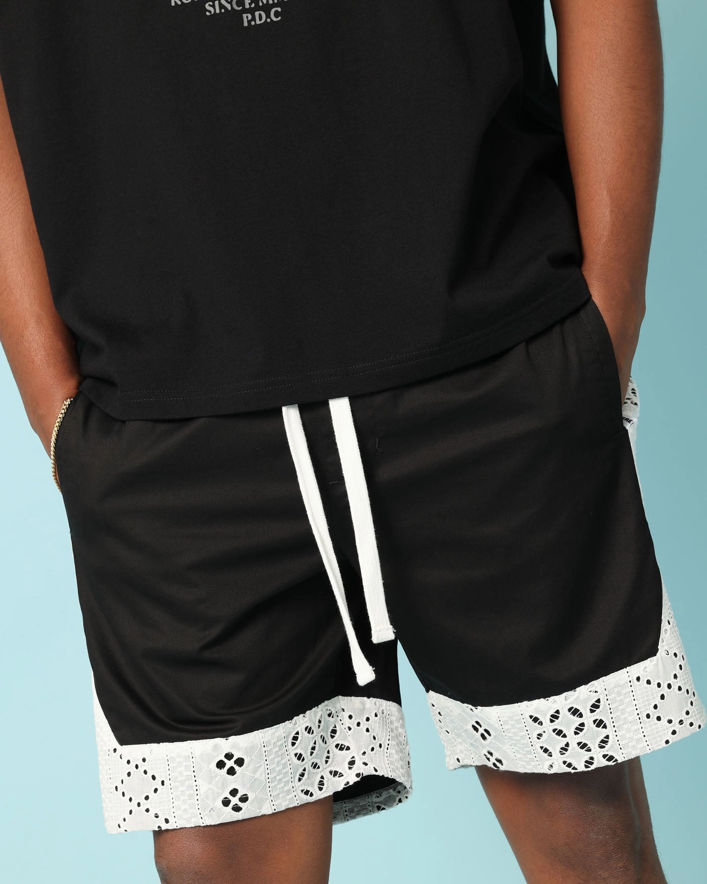Carr?? Bandana Lace Shorts Black tropical style