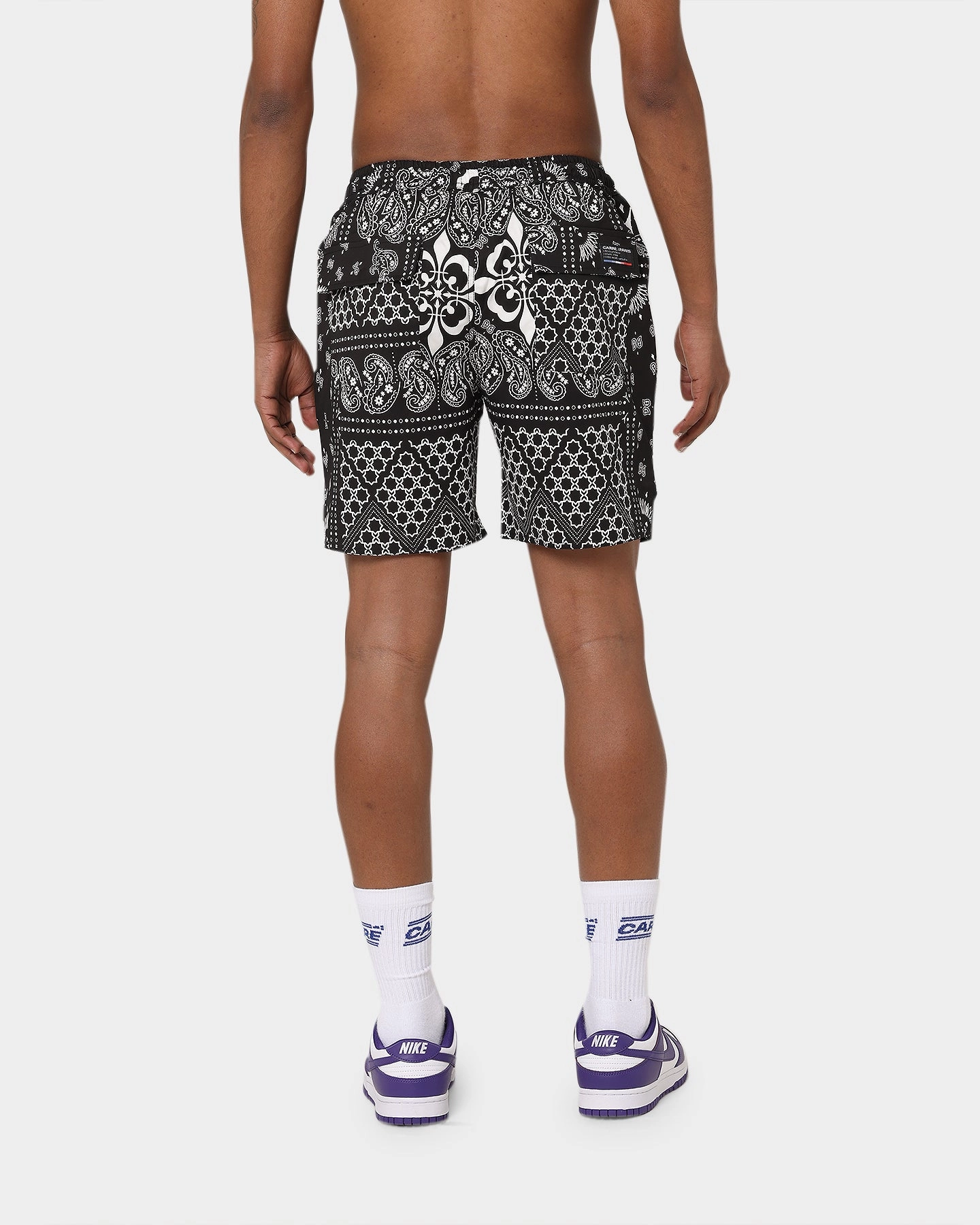 Warm Day multiple pockets Carr?? Bandana Ultra La Plage Shorts Black/White