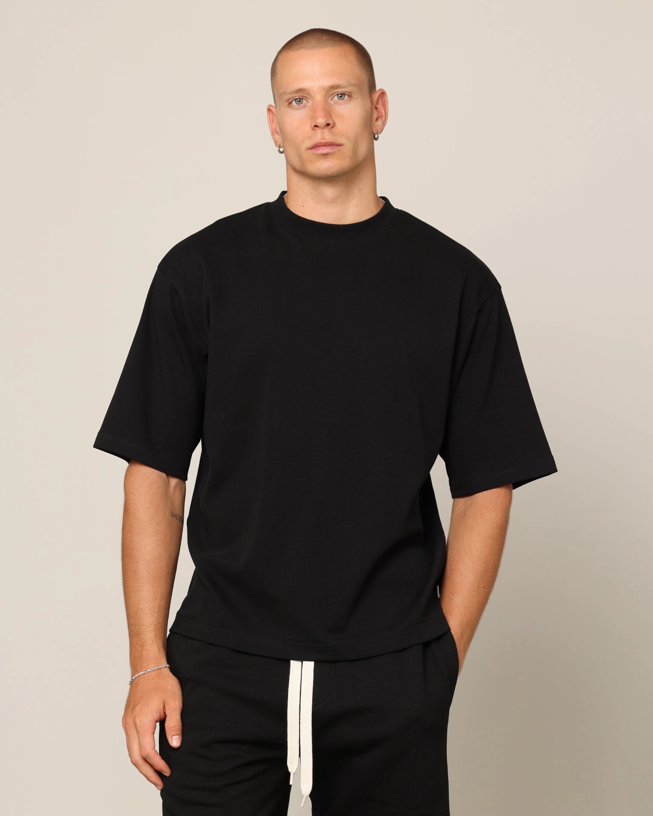 Carr?? Blanc Boxy T-Shirt Black hypoallergenic Bold Design