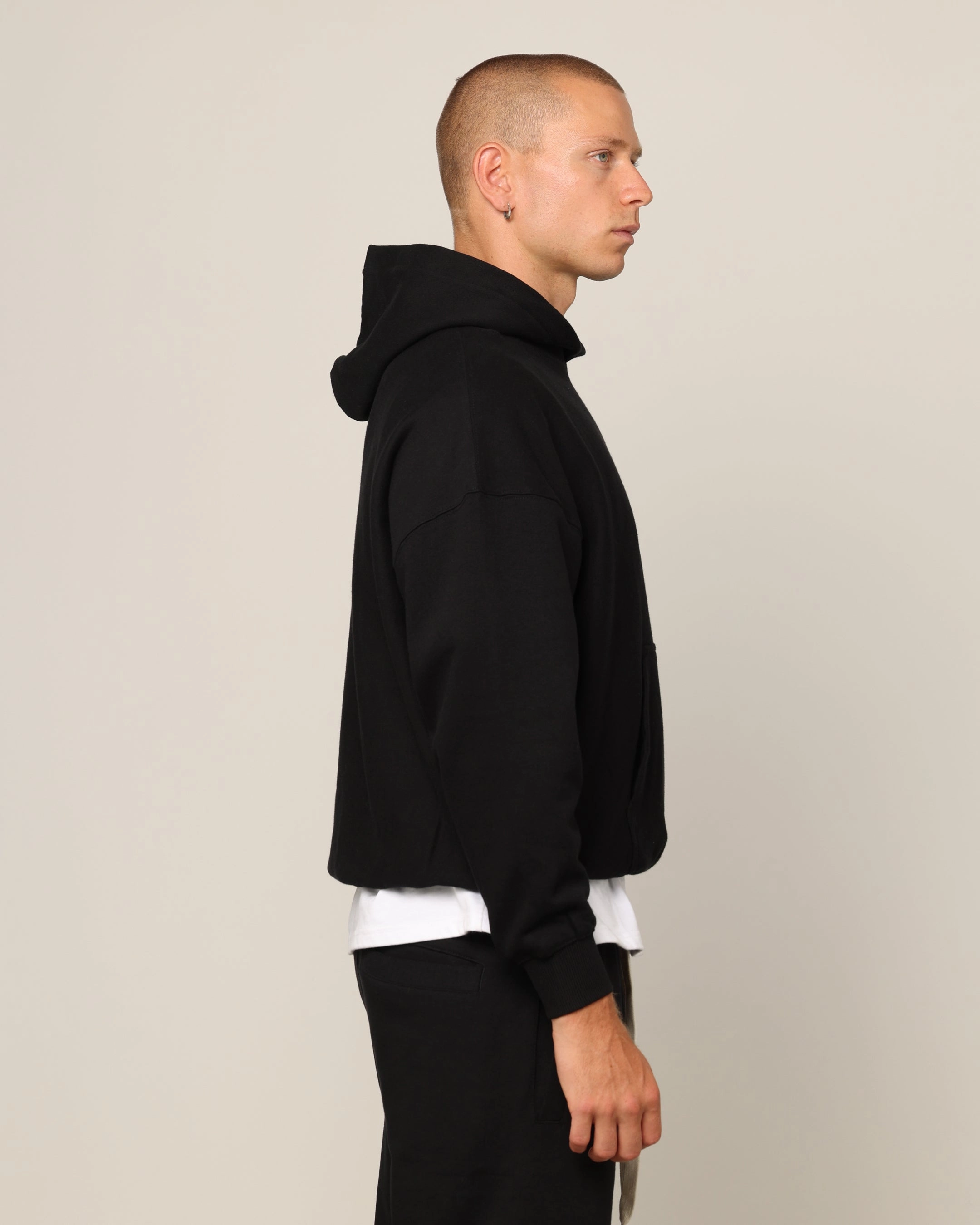 Carr?? Blanc Oversized Hoodie Black disabled friendly