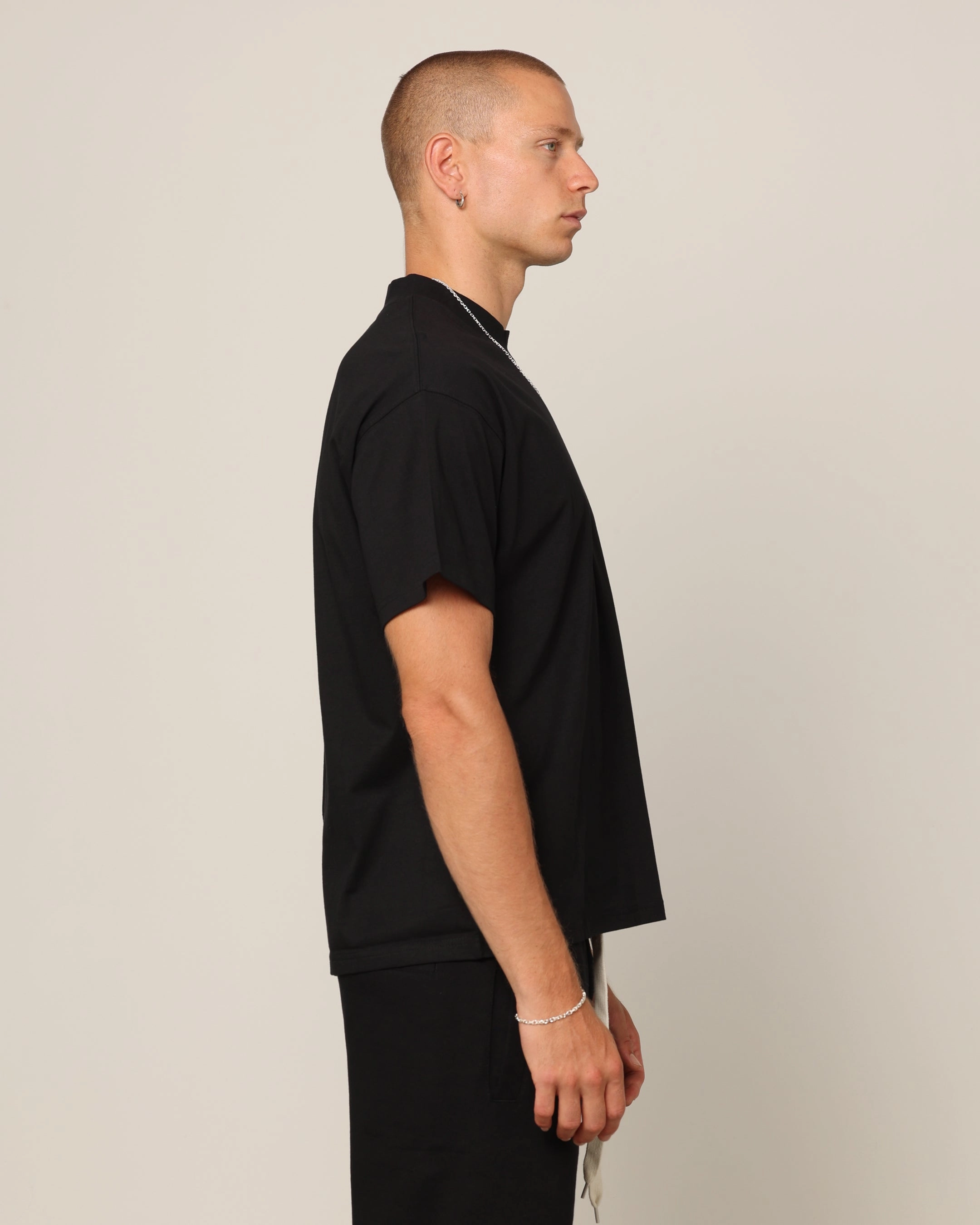 Non Restrictive Fit Carr?? Blanc T-Shirt Black