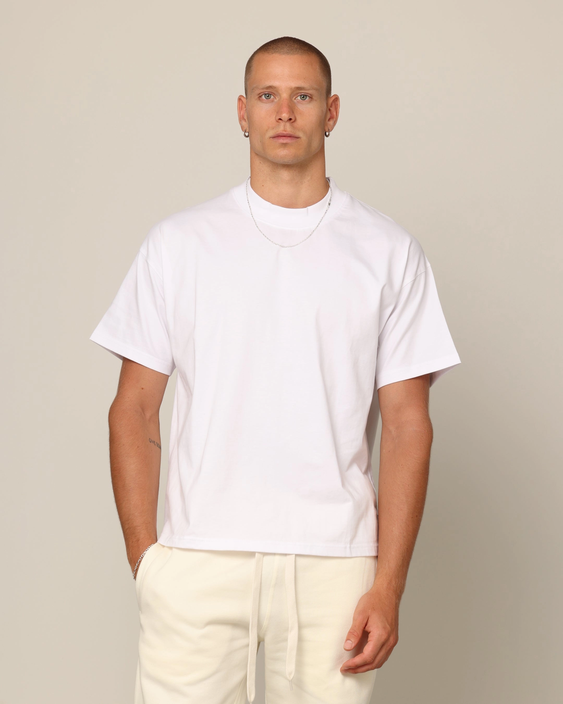 Carr?? Blanc T-Shirt White Travel Style Trend