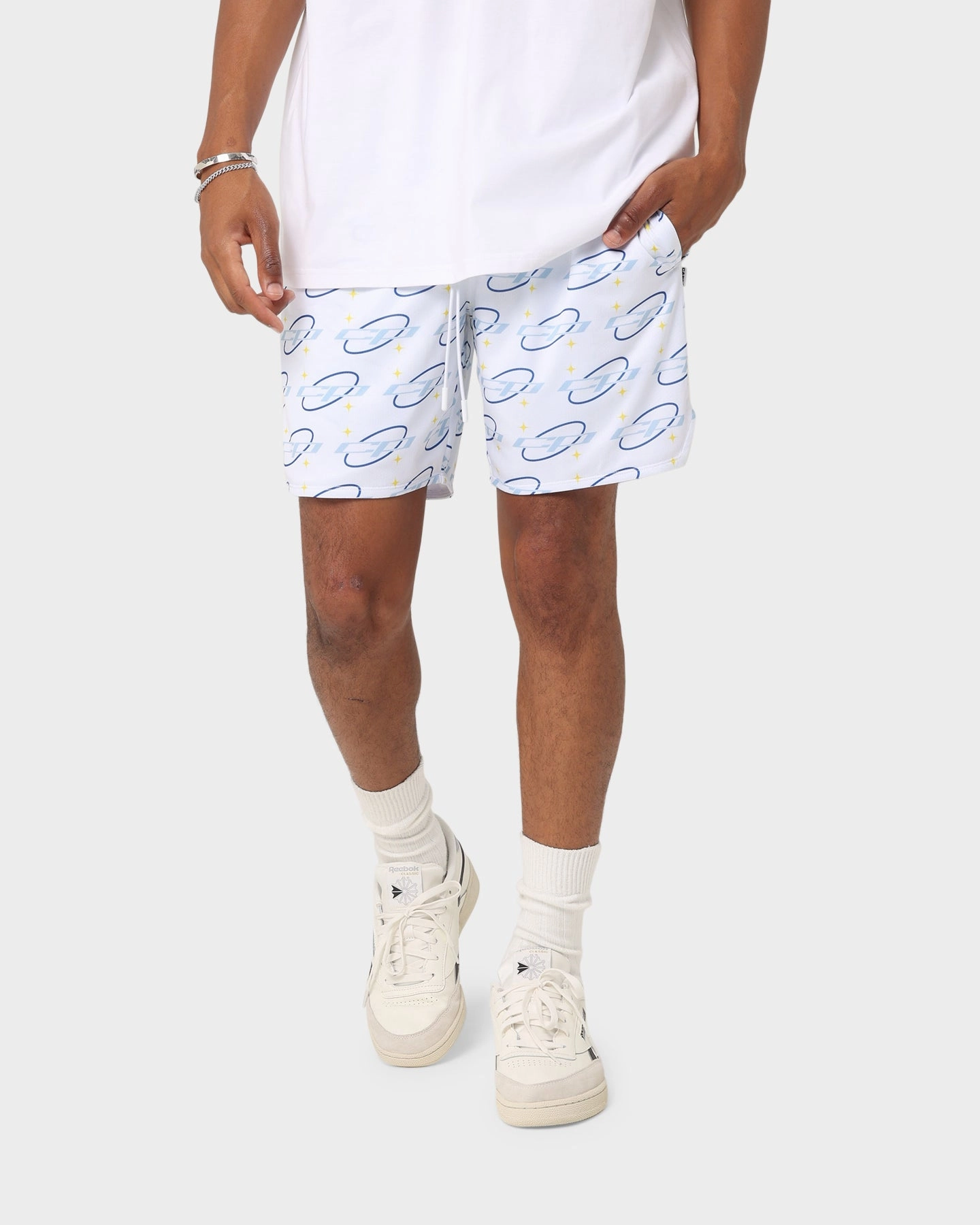 Carr?? Star Sign Mesh Shorts White Cool Breeze Daily Essential