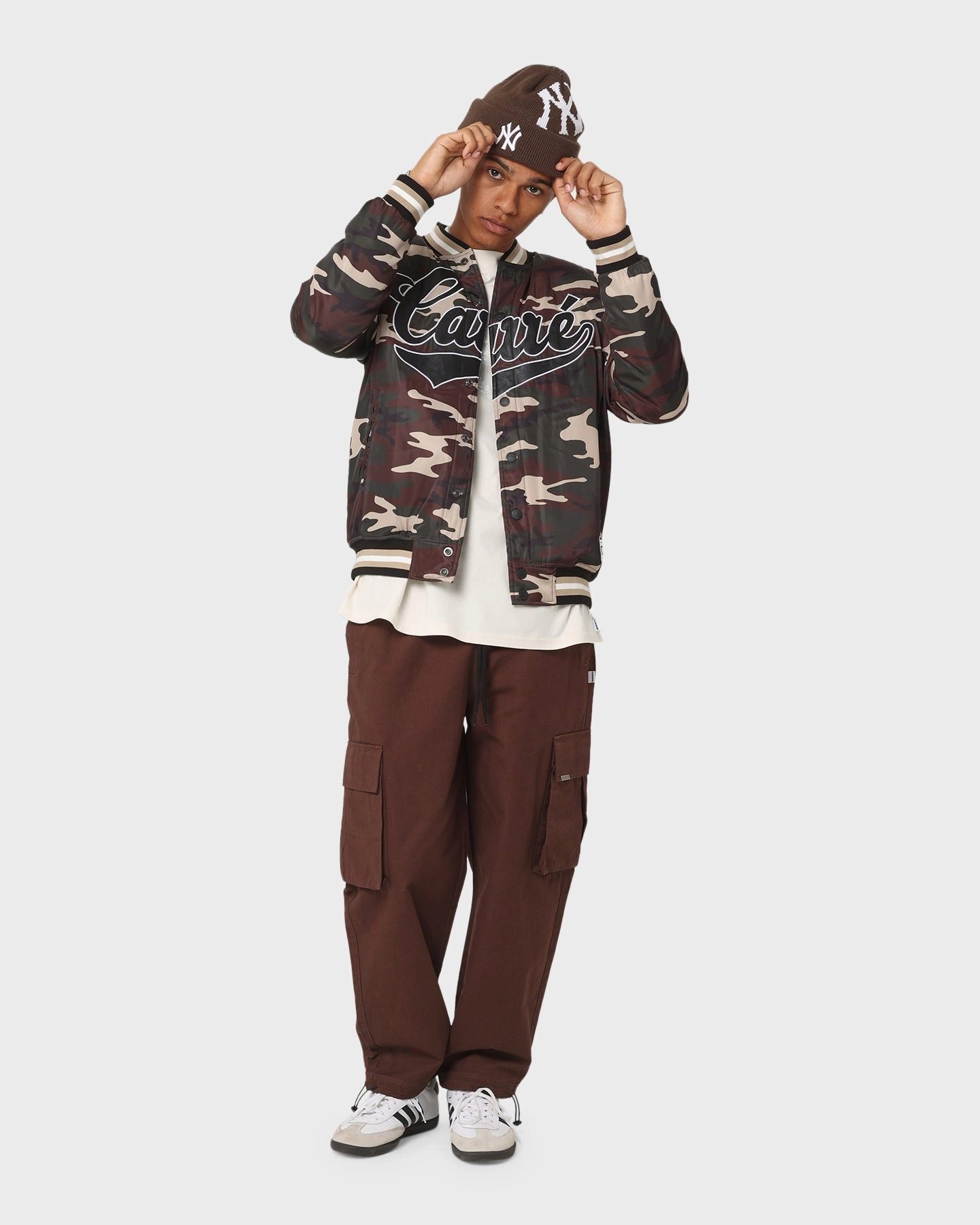 Anti Odor Technology Relaxed Fit Design Carr?? Superior Cargo Jogger Dark Brown