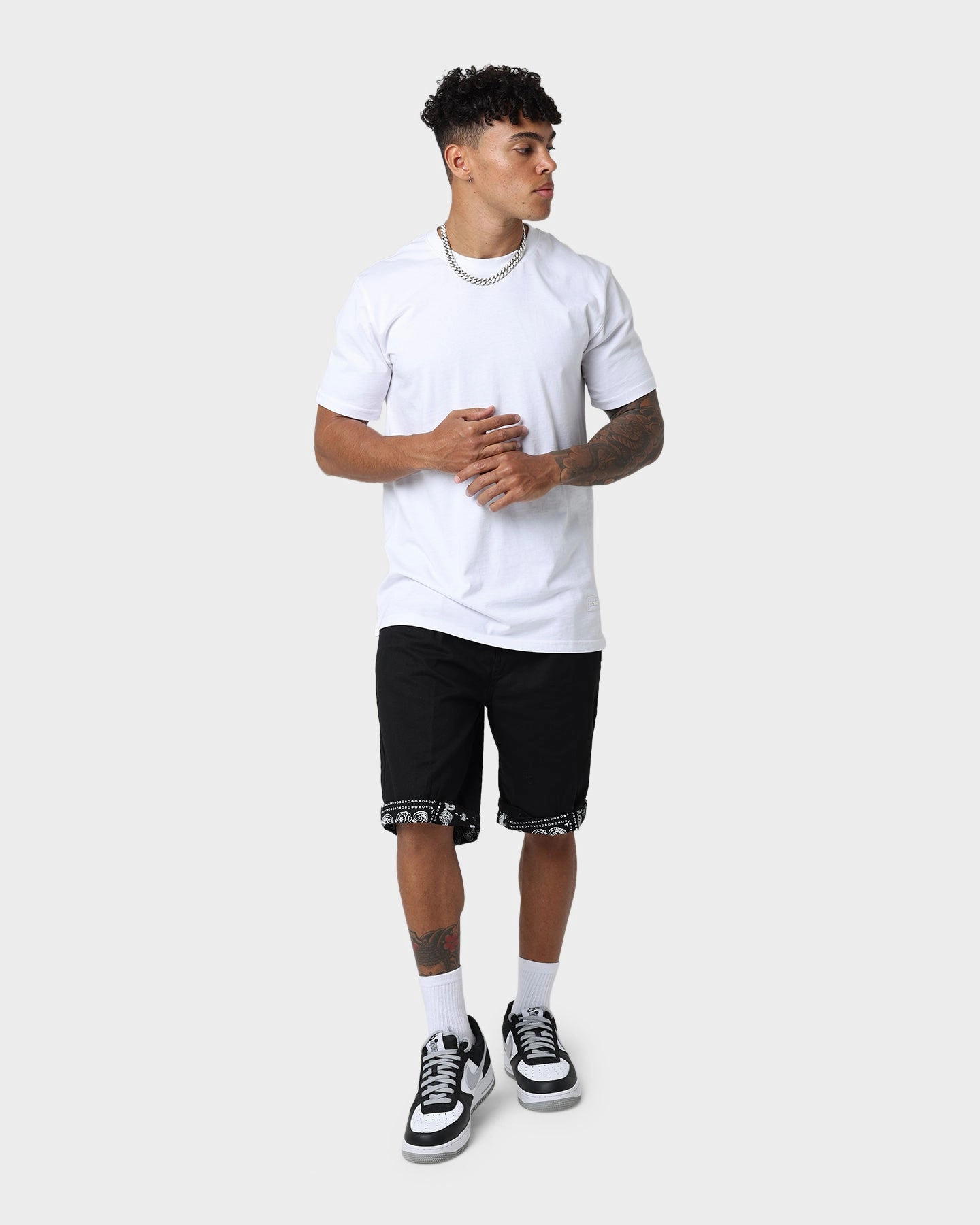 Carre Bandana Ultra Chino Shorts Black tie-dye look
