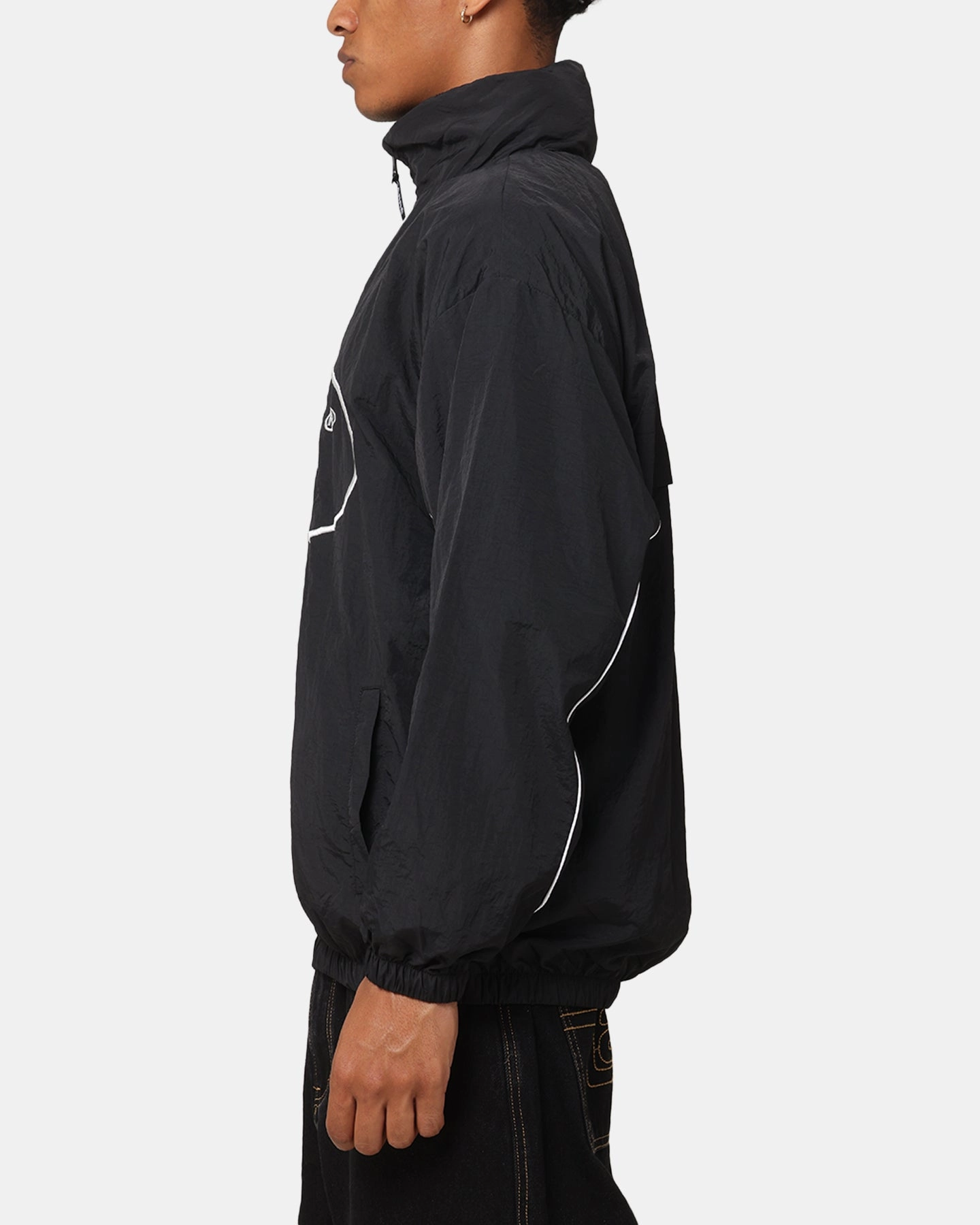 Reflective details suitable for city tours Carre C-Superstar Training Jacket Black