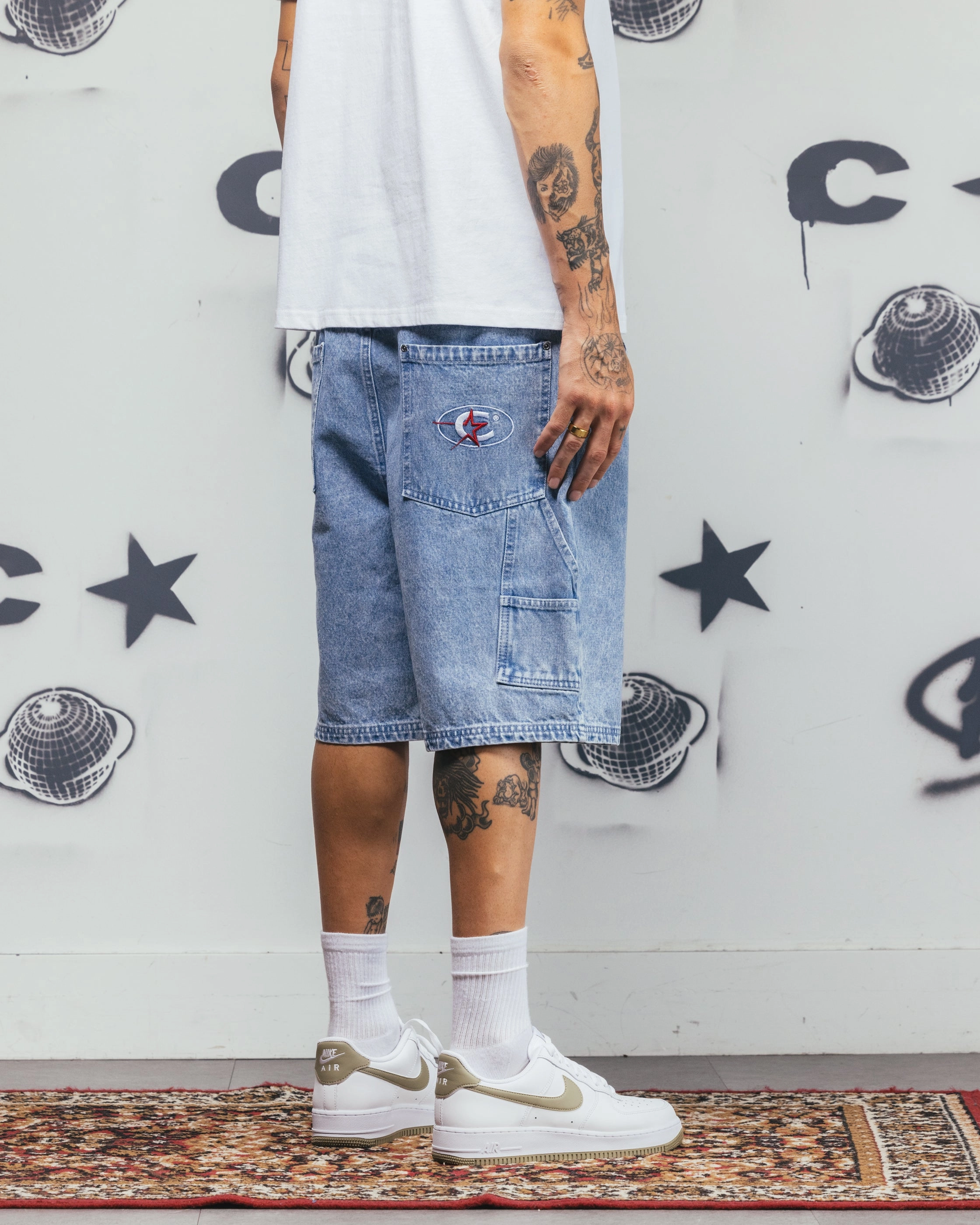 Festival Outfit No Slip Gripper Carre Carpenter Jorts Light Blue Denim