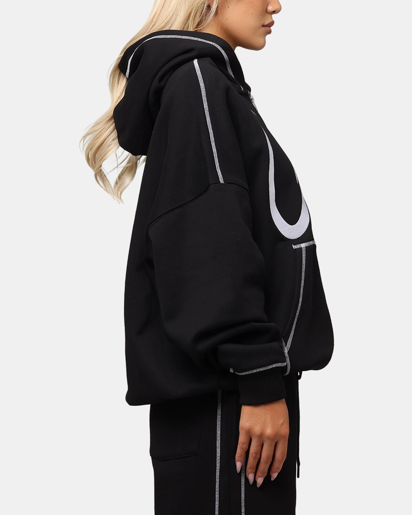 Embroidered Logo Carre Corrupt Hoodie Black