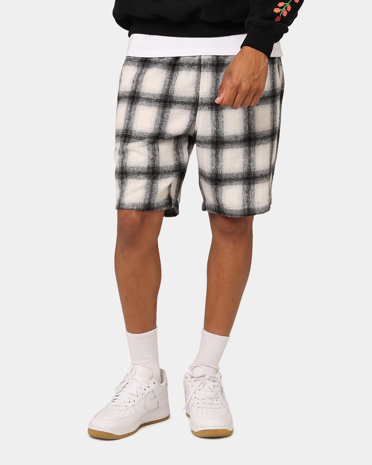 Vented Hem Details Carre Daily Shorts Grey Plaid