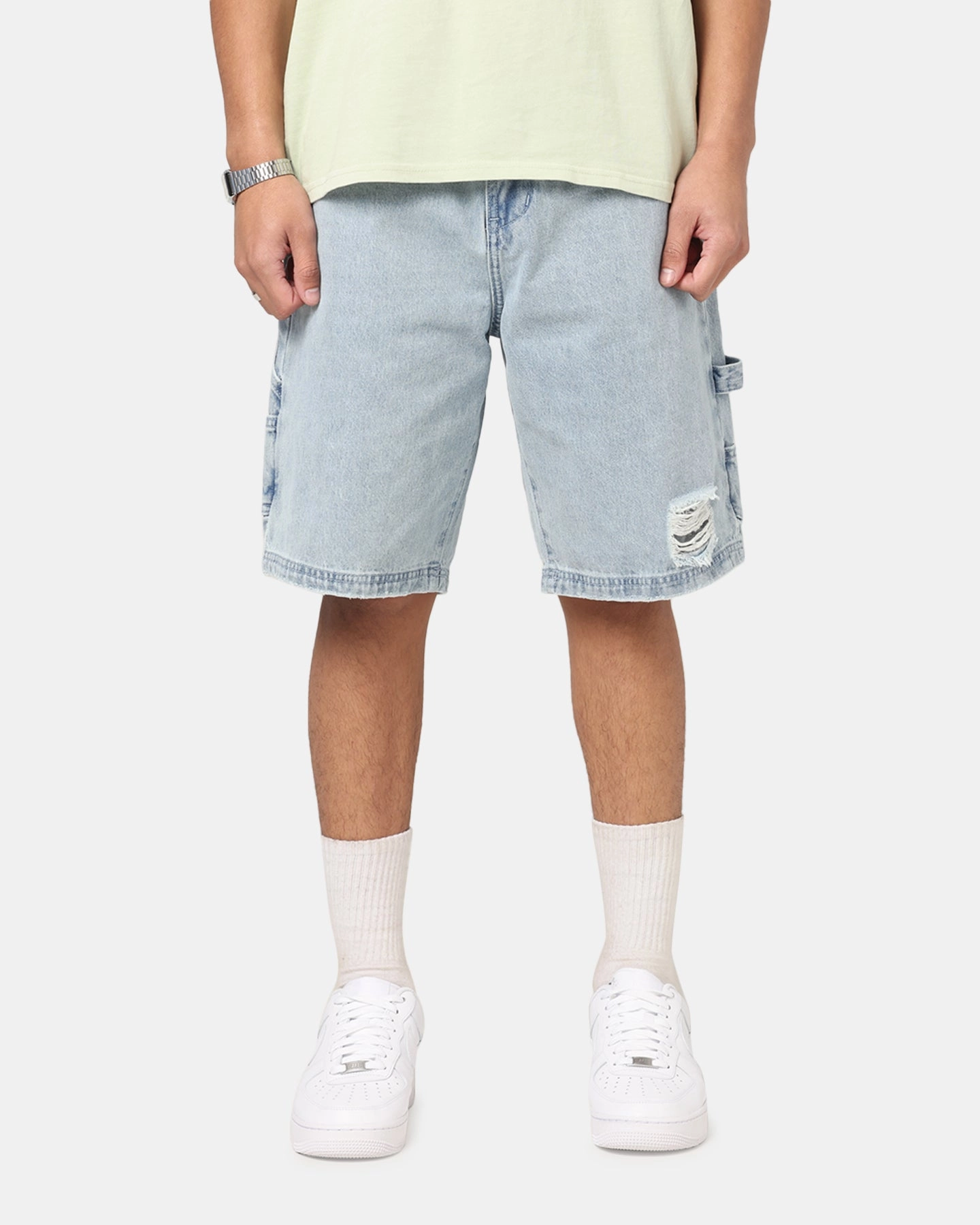 WindResistantWeave odor - absorbing Carre Distressed Carpenter Jorts Light Blue Wash