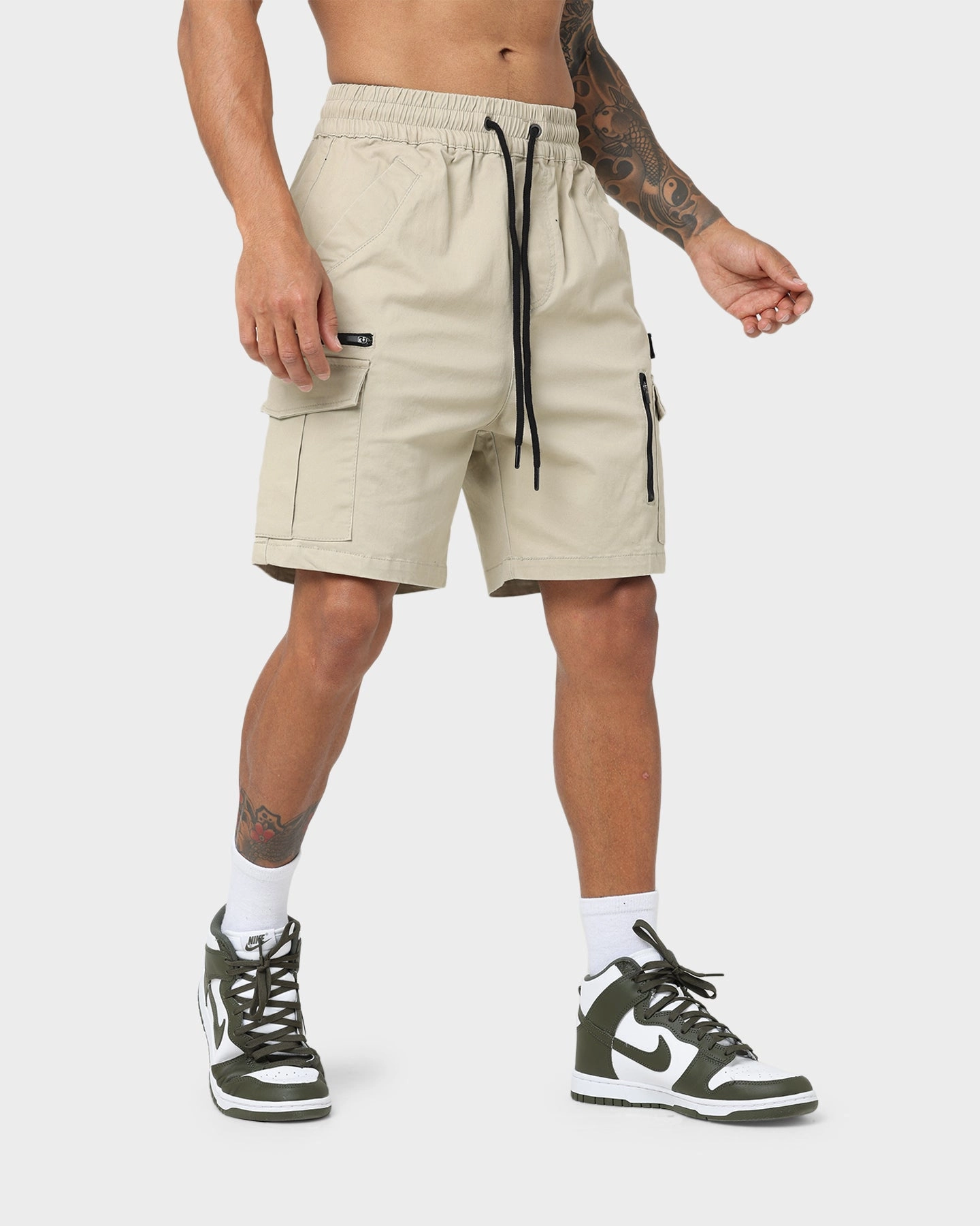 Carre Evolution Cargo Shorts Stone elastic waistband