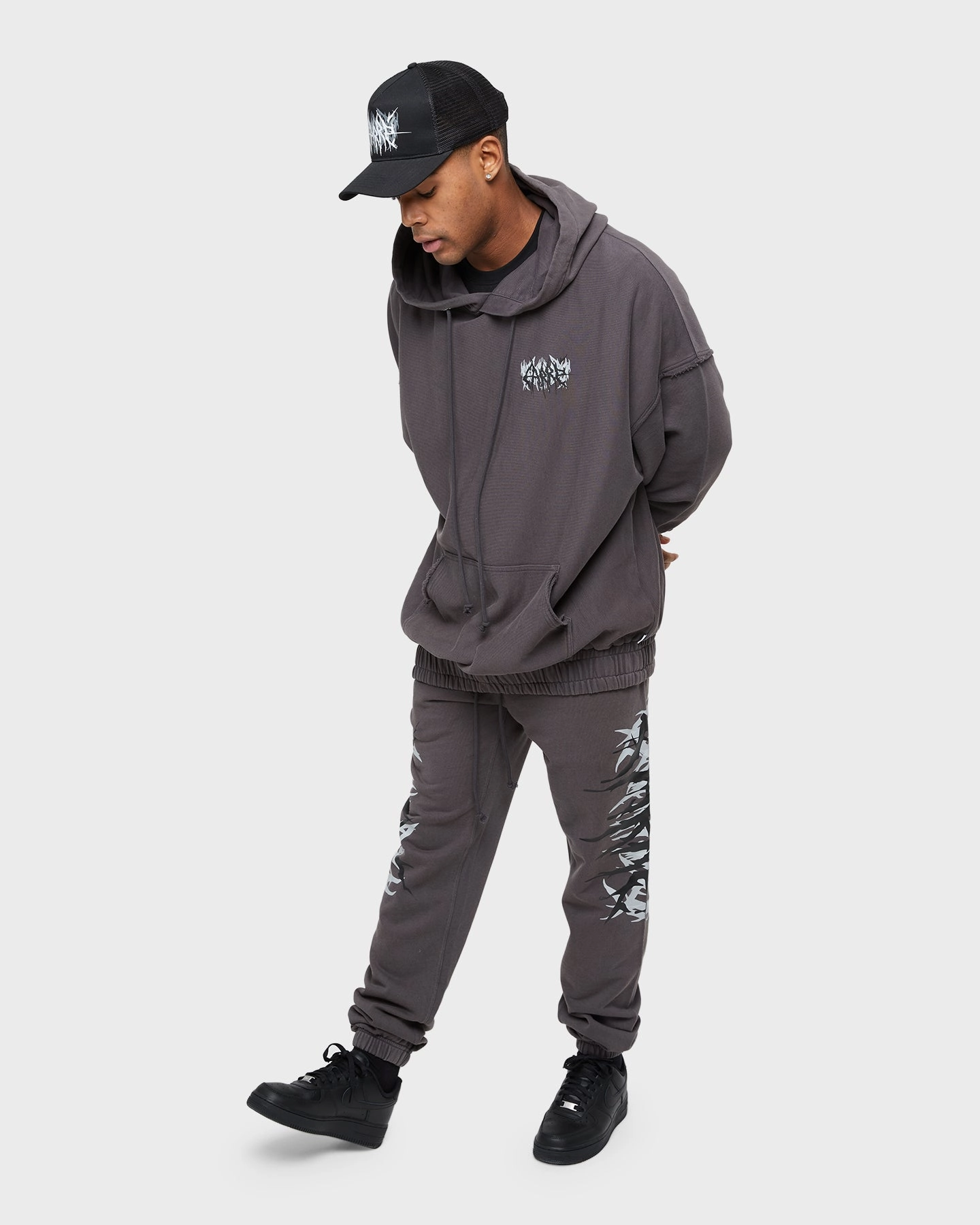 Premium Carre Metalle Distressed Hoodie Washed Grey