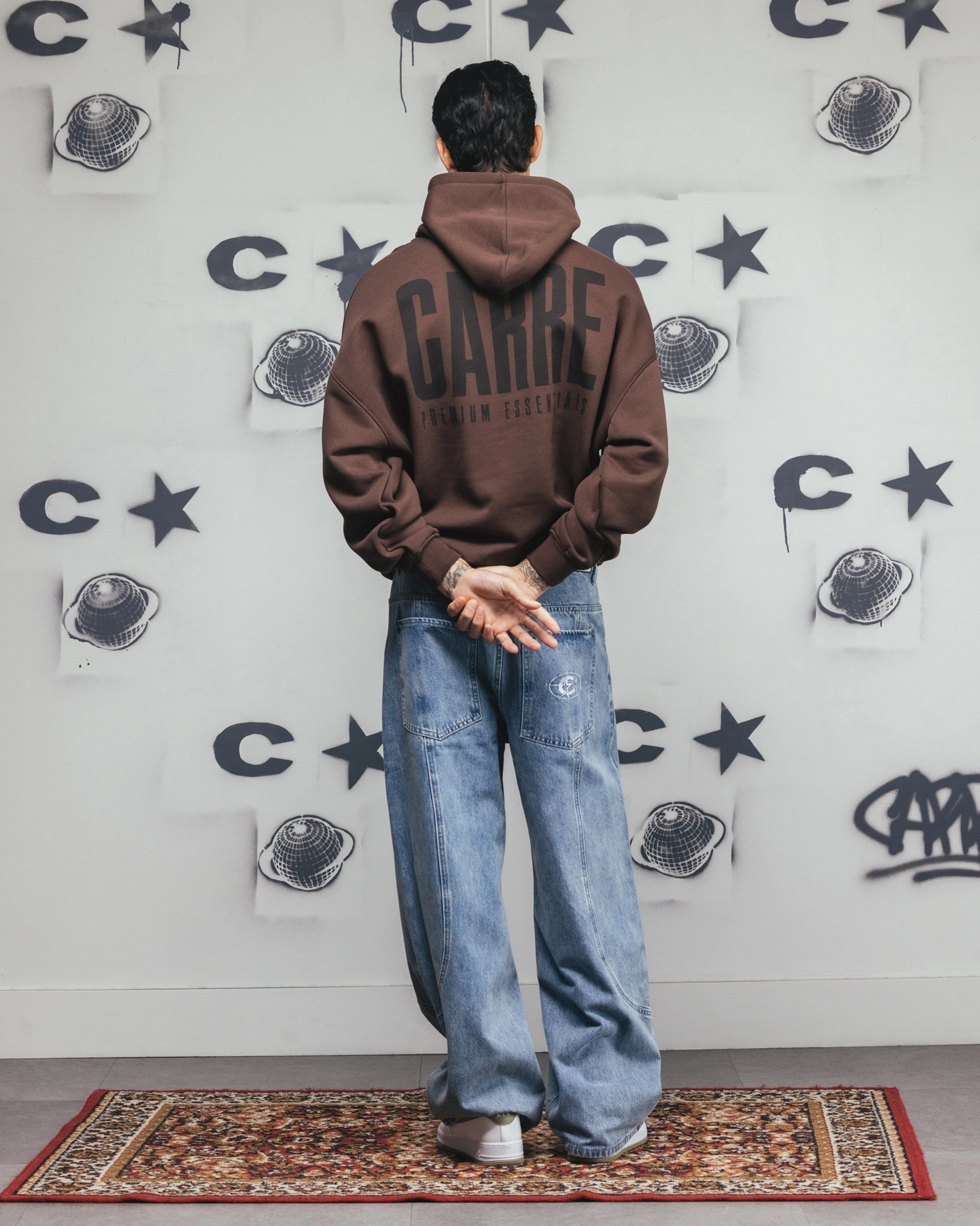 Carre Premium Essentials Hoodie Chocolate train journey