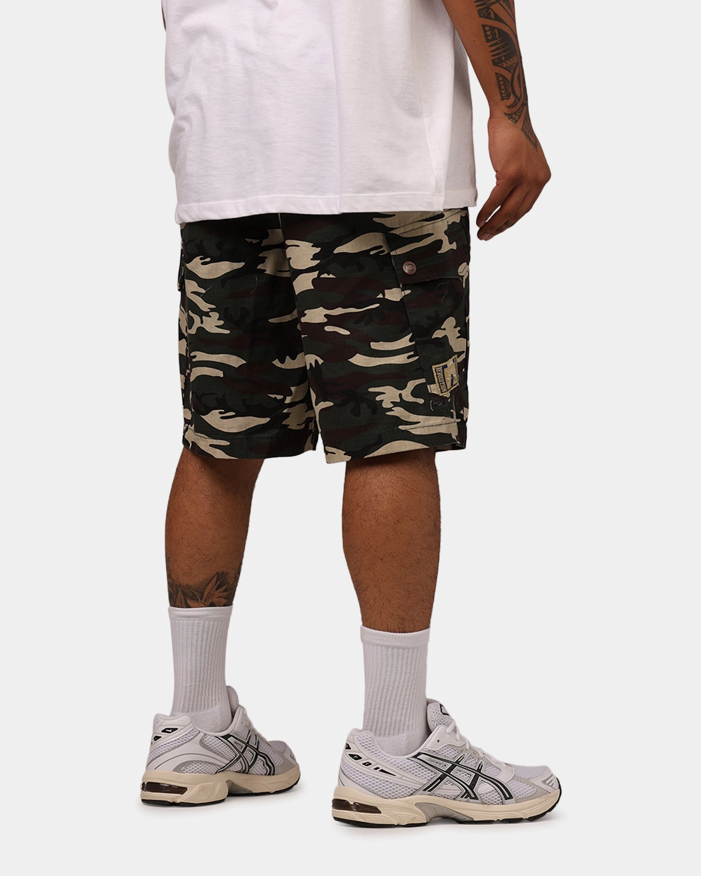 Layered Look Carre Quality Cargo Shorts Woodland Camo