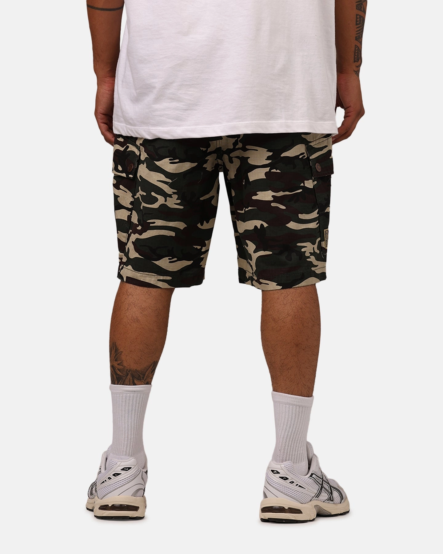 Slimming Effect Tapered leg Carre Quality Cargo Shorts Woodland Camo