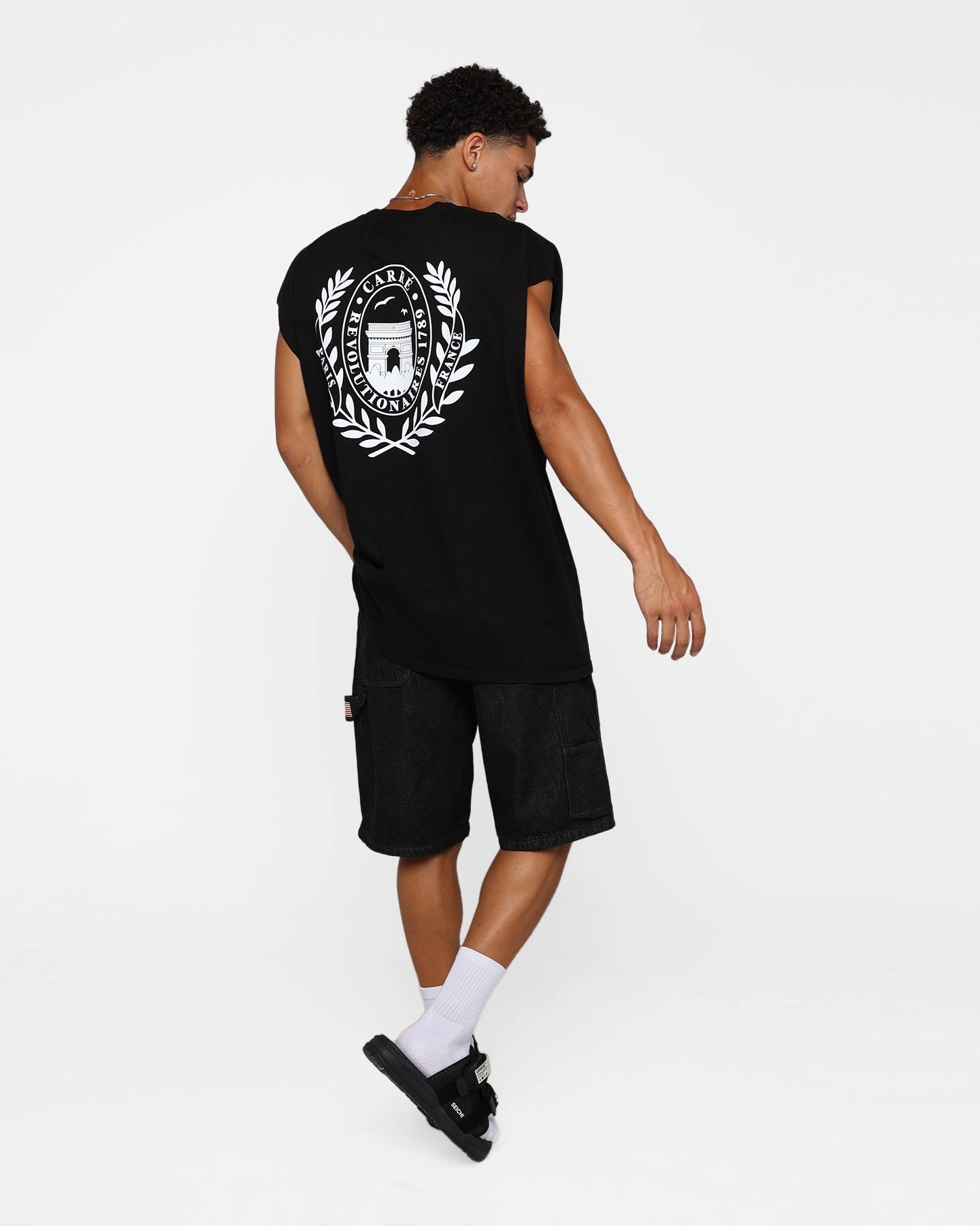 Carre Wreath Muscle T-Shirt Black college