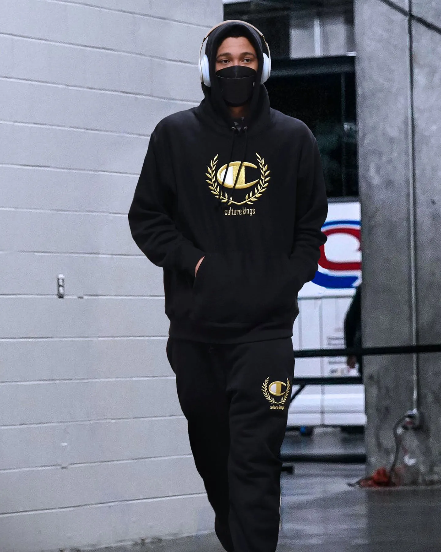 Champion Champion x Culture Kings Rev Weave Hoodie Black/Gold Eye - Catching