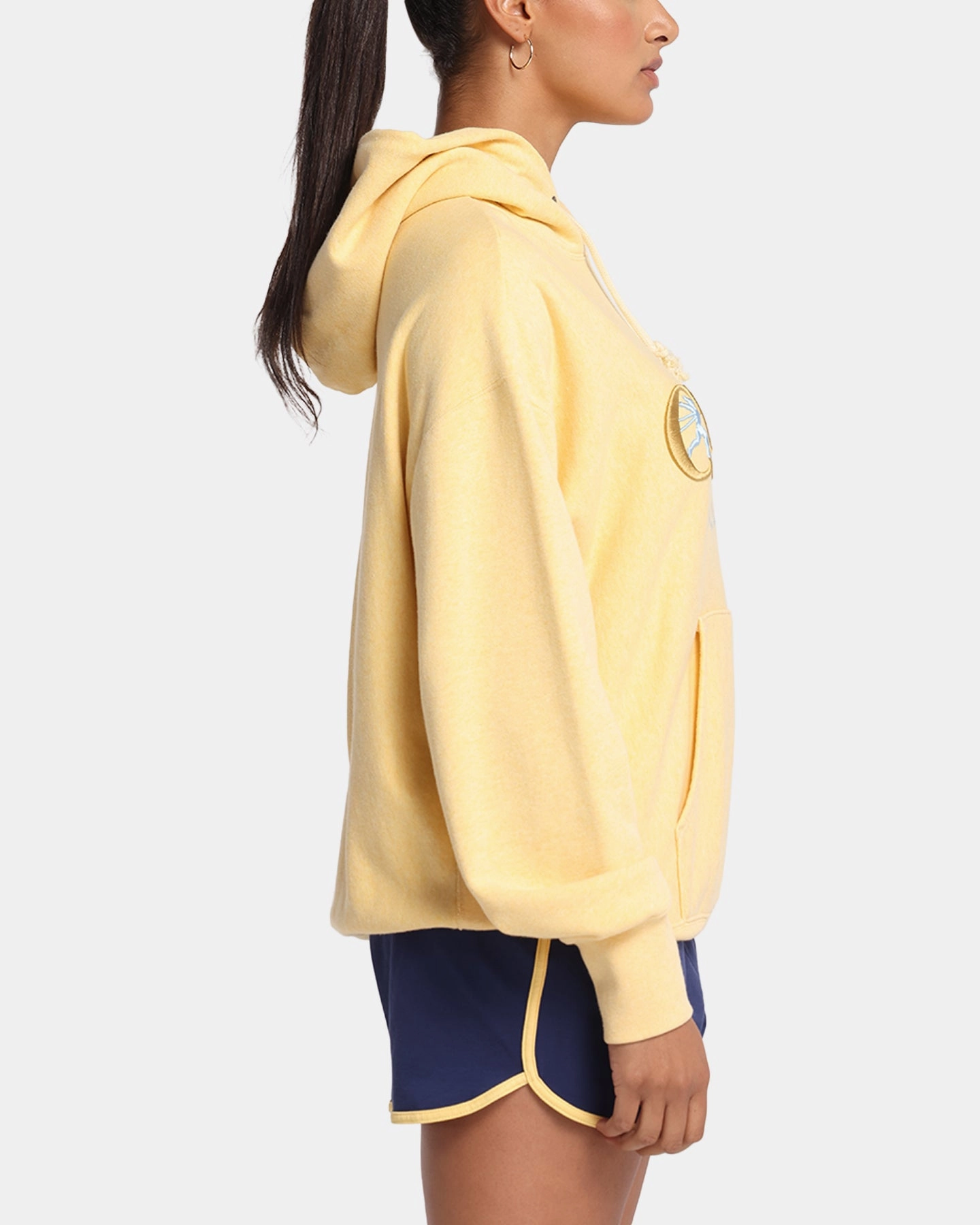 Champion Vintage Logo Sweatshirt Hoodie Yellow kind Active Fit