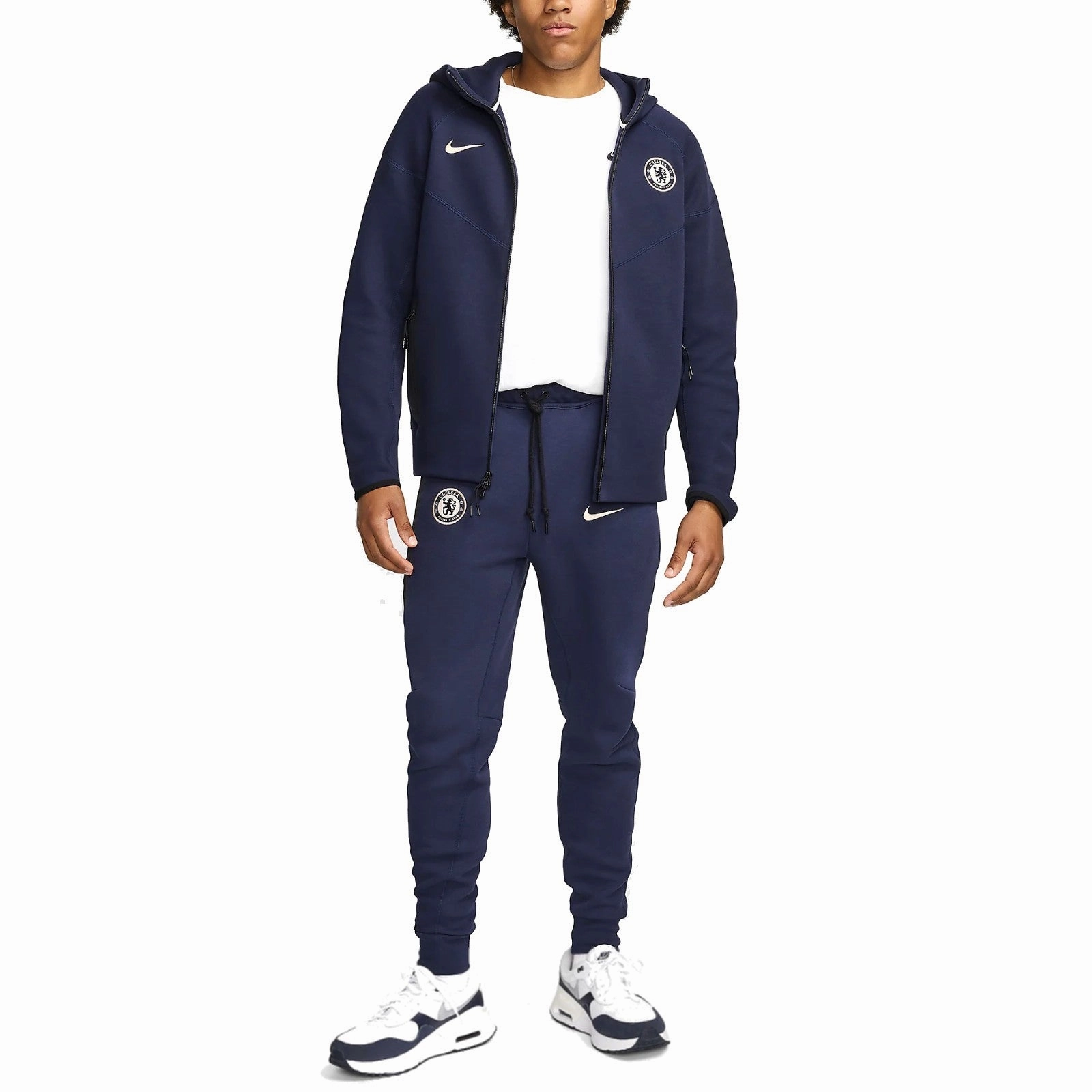 Multi Directional Flex Points Chelsea Tech Fleece presentation tracksuit 2024/25 - Nike