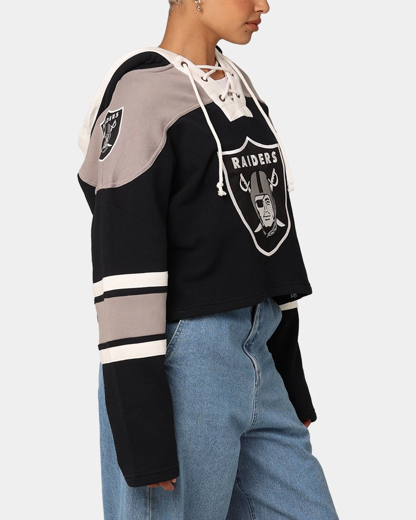 47 Brand Women's Las Vegas Raiders Cropped Lacer Hoodie Jet Black Weather Resistant Coating